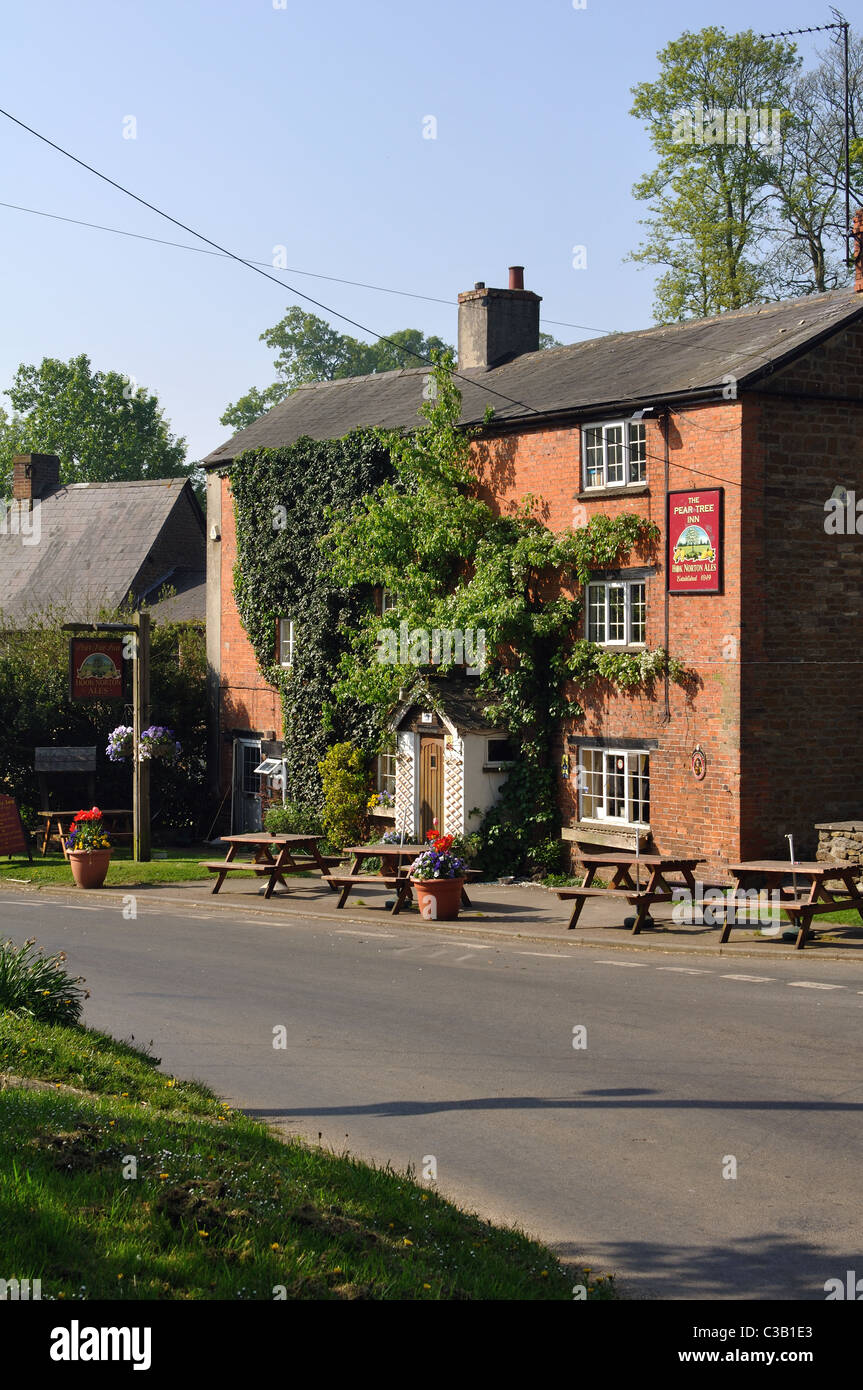 Pear Tree Inn, Hook Norton, Oxfordshire, England, UK Stockfoto