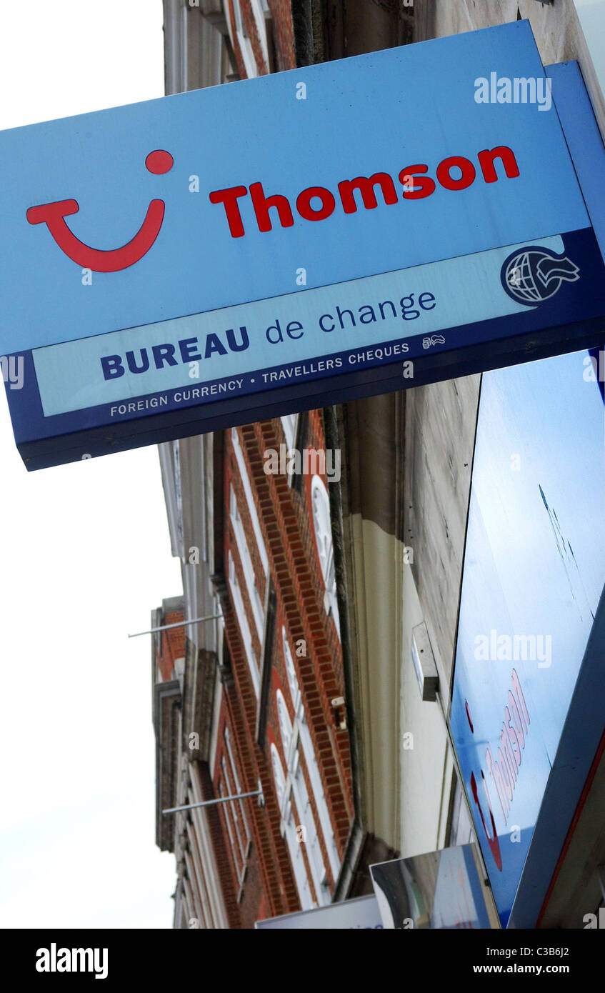 Außenansicht des eines Thomson Travel Agents; Teil der TUI Travel. Stockfoto