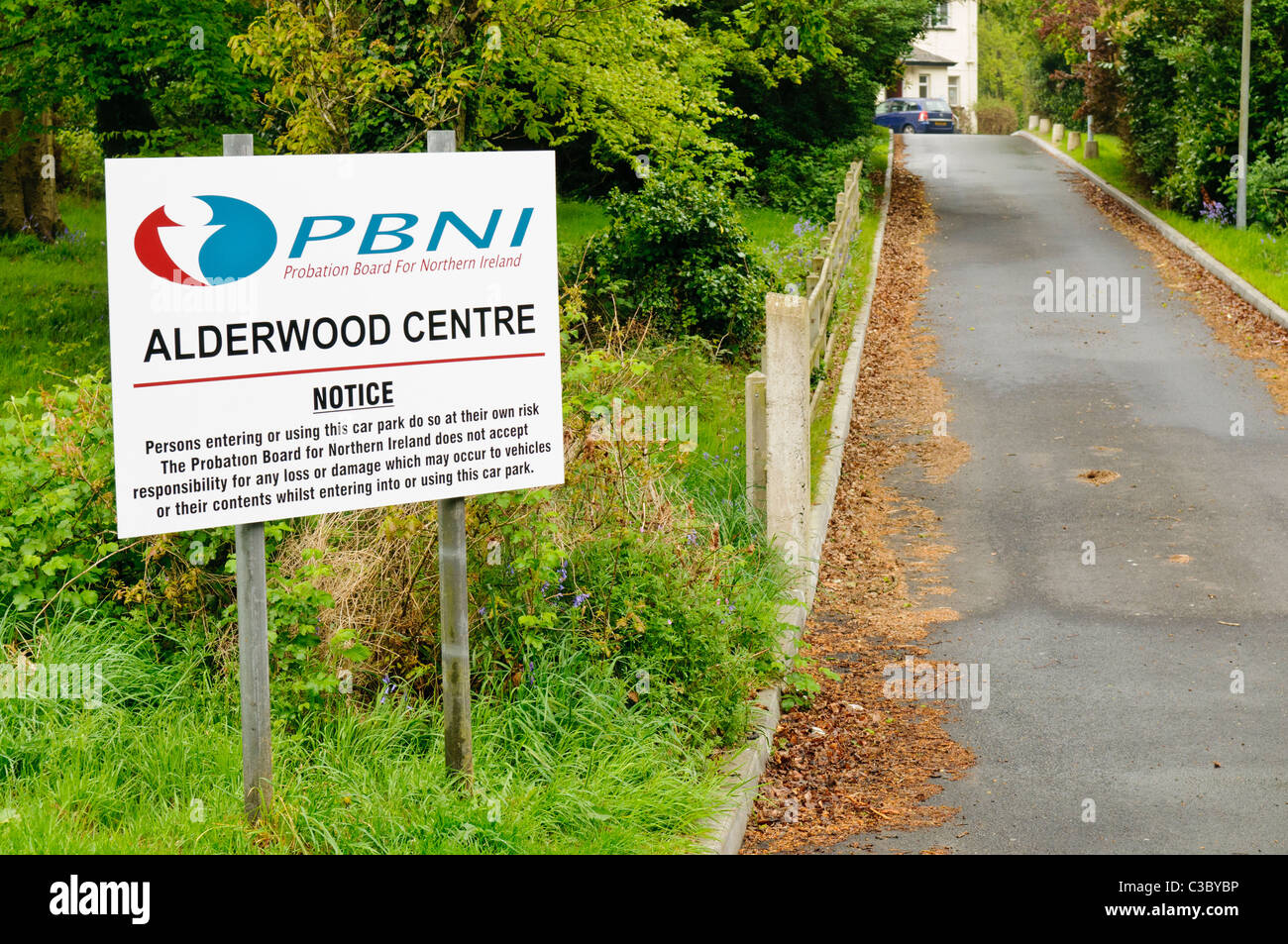 Zeichen für Alderwood Centre, Bewährungshilfe Board für Nordirland HQ Stockfoto
