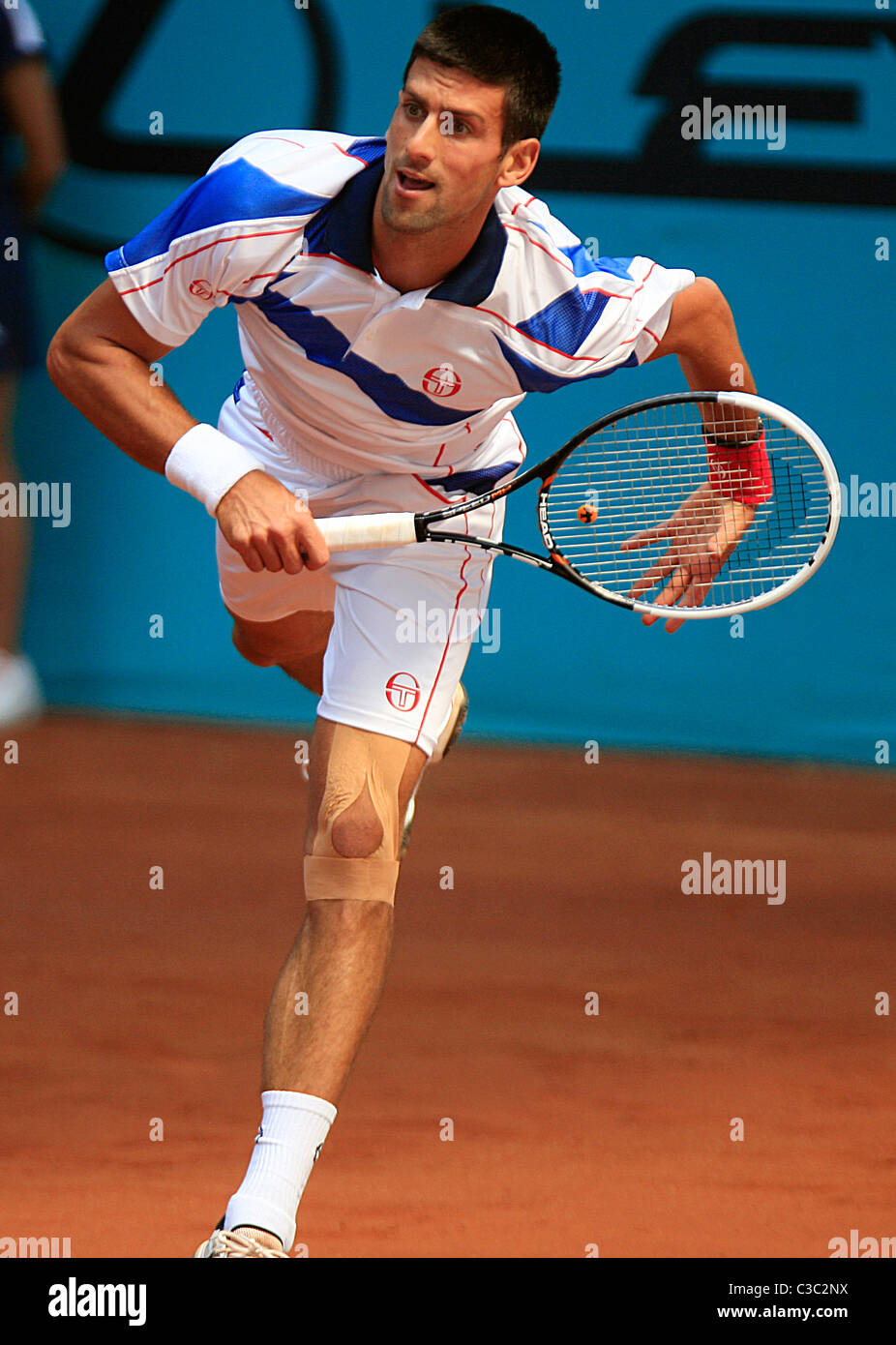 05.05.2011 - Novak Djokovic (SRB) in Aktion gegen Guillermo García-López (ESP), 3. Runde der Mutua Madrilena Madrid Open, Stockfoto