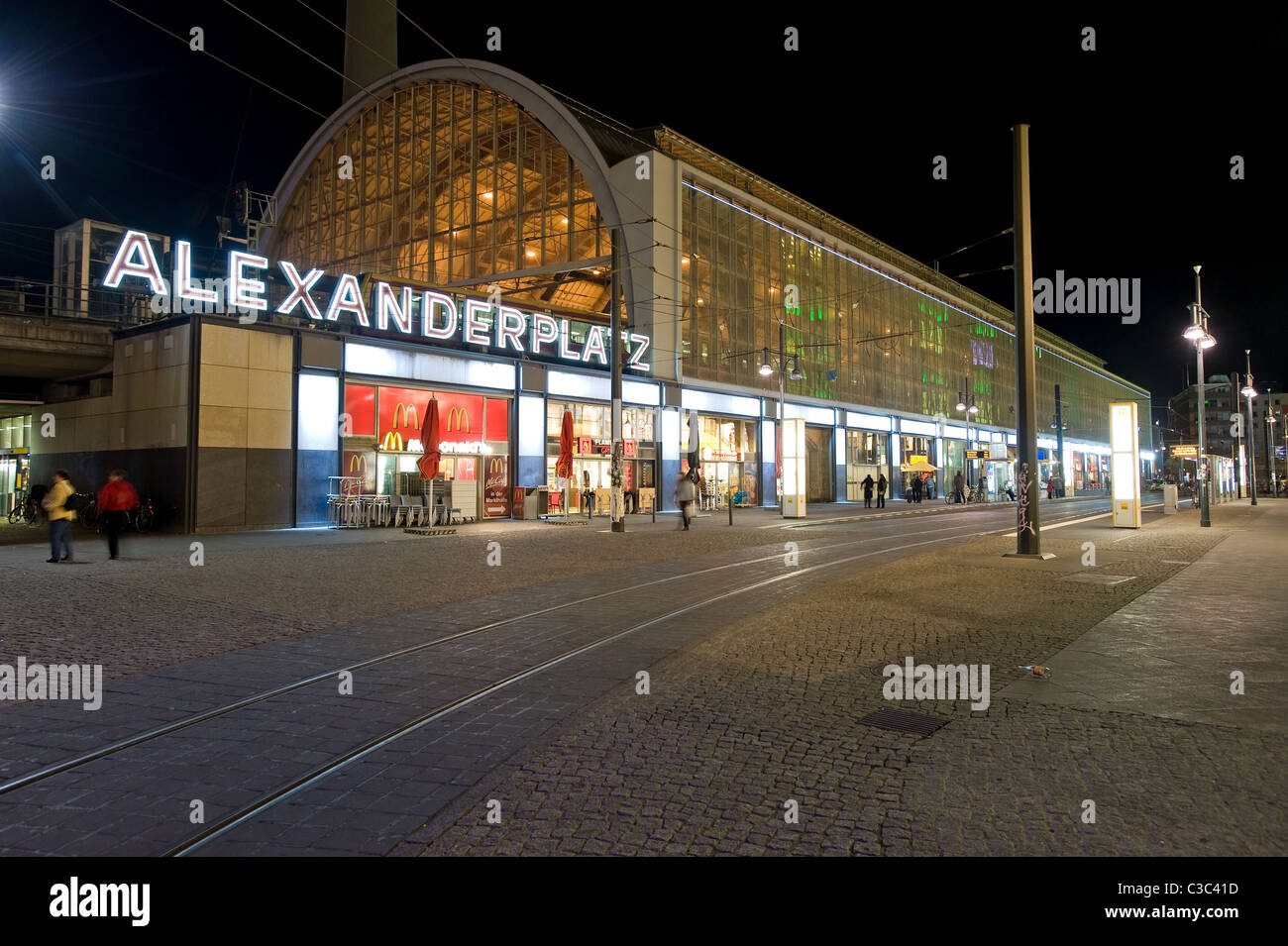 Bahnhof Alexanderplatz während dem Festival der Lichter 2008, Berlin, Deutschland Stockfoto