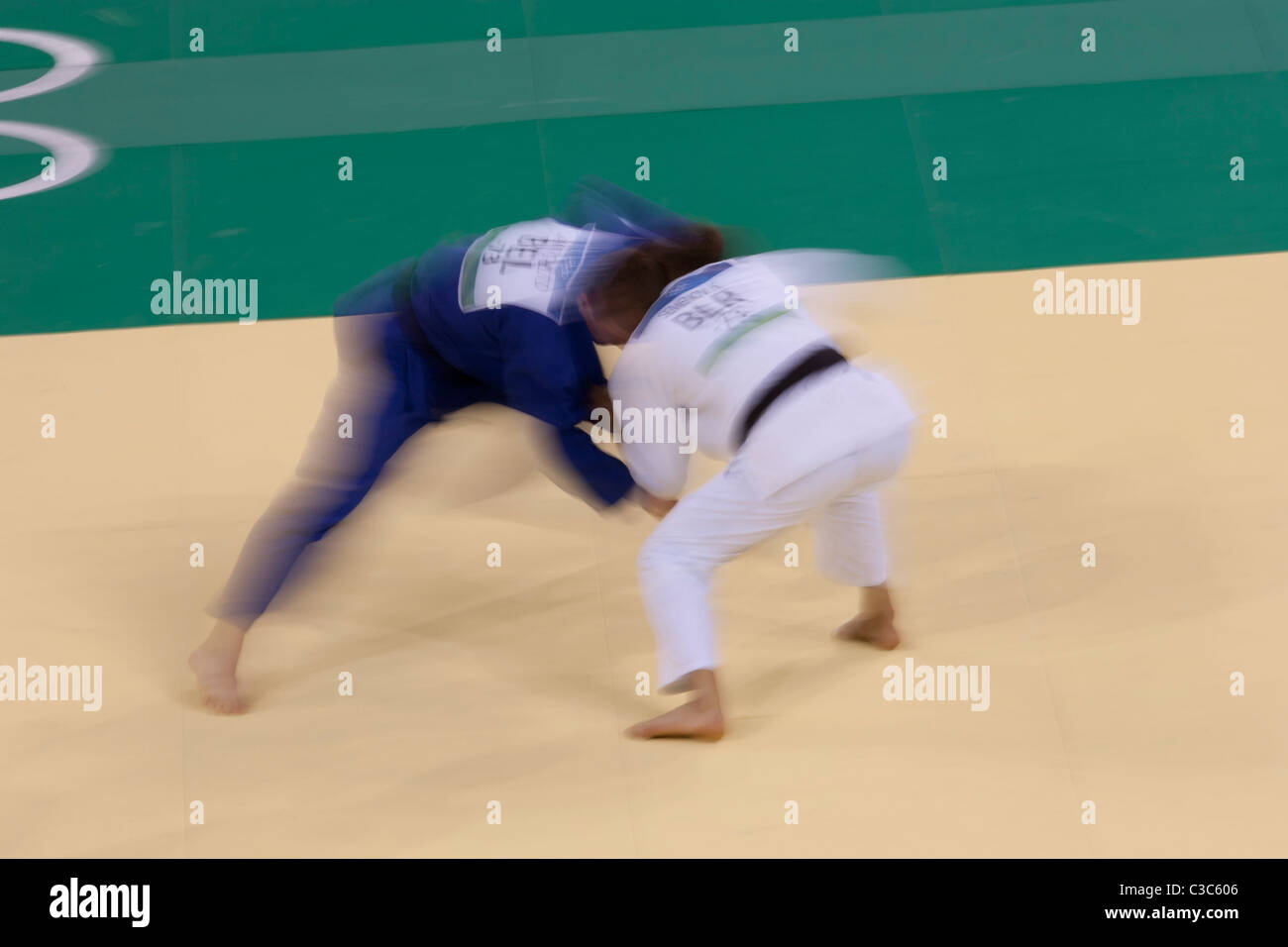 Verschwommene Aktion im Judo-Wettbewerb bei den Olympischen Sommerspielen 2008, Peking, China Stockfoto