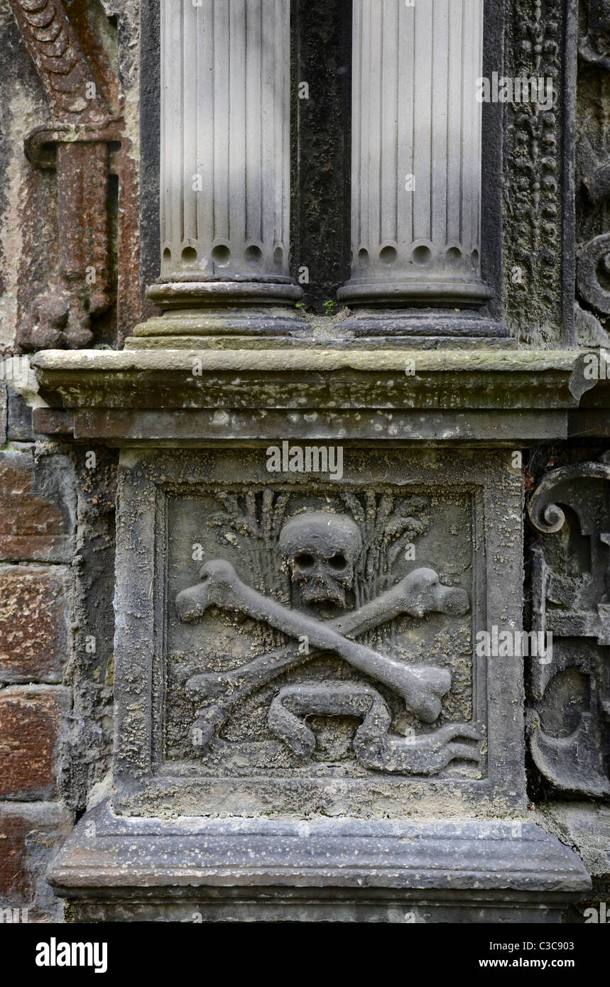 Detail von einem Denkmal in Greyfriars Kirkyard in Edinburgh, Schottland, Großbritannien. Stockfoto