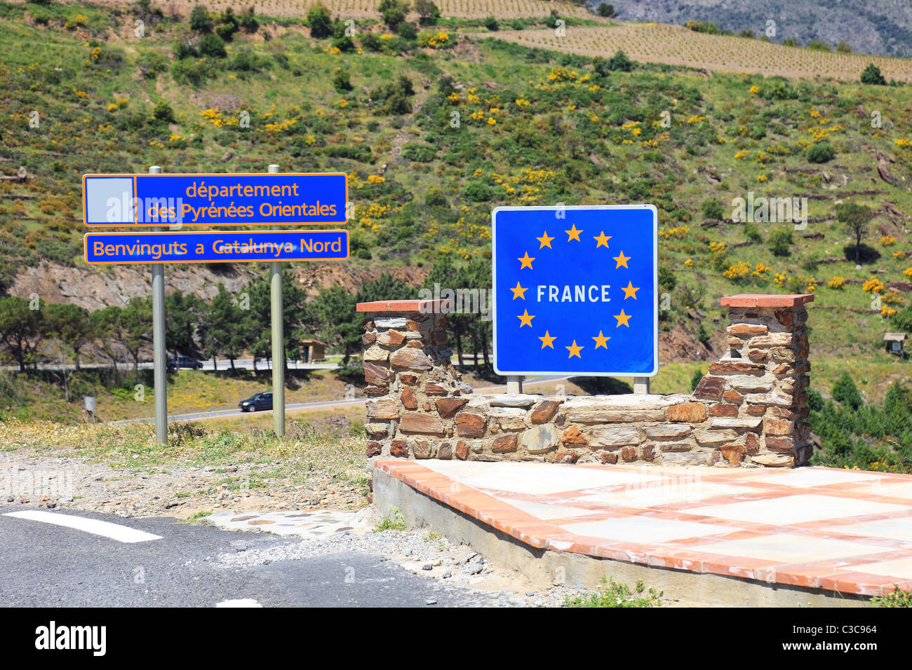 Zeichen der Grenze zwischen Frankreich und Spanien Stockfotografie Alamy
