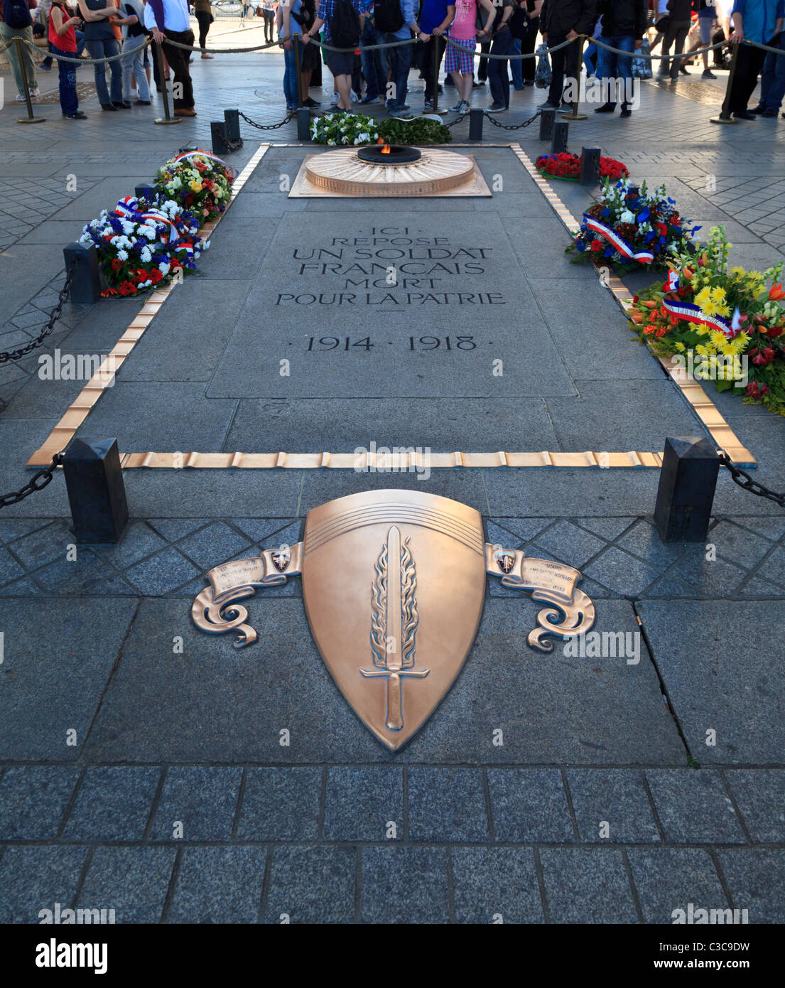 Grab des unbekannten Soldaten auf dem Arc de Triomphe, Paris Stockfoto