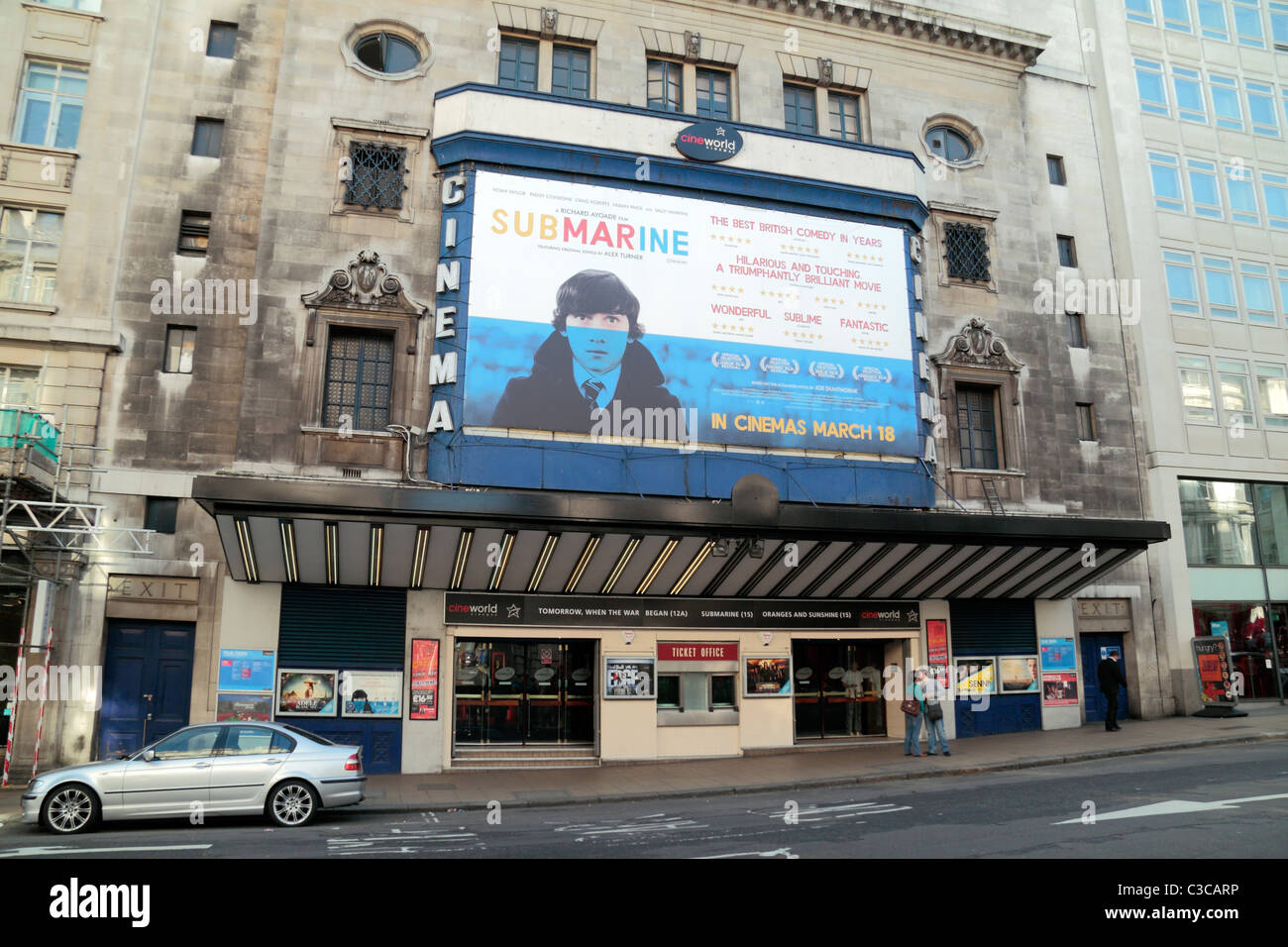 Das Cineworld Haymarket-Kino im Zentrum von London, UK zeigt eine britische Komödie namens "Submarine" von Richard Ayoade. Stockfoto