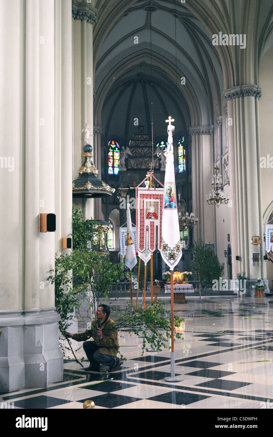 Fest des Triytsya in der Ukraine. Kirche St. Olha und Elizabeth, Lemberg, Ukraine Stockfoto