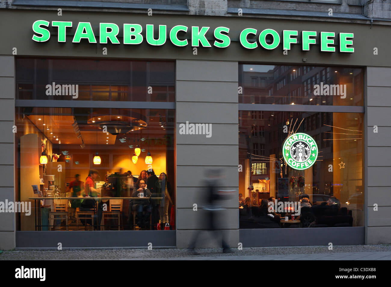 Starbucks Coffee-Shop, Berlin, Deutschland Stockfoto