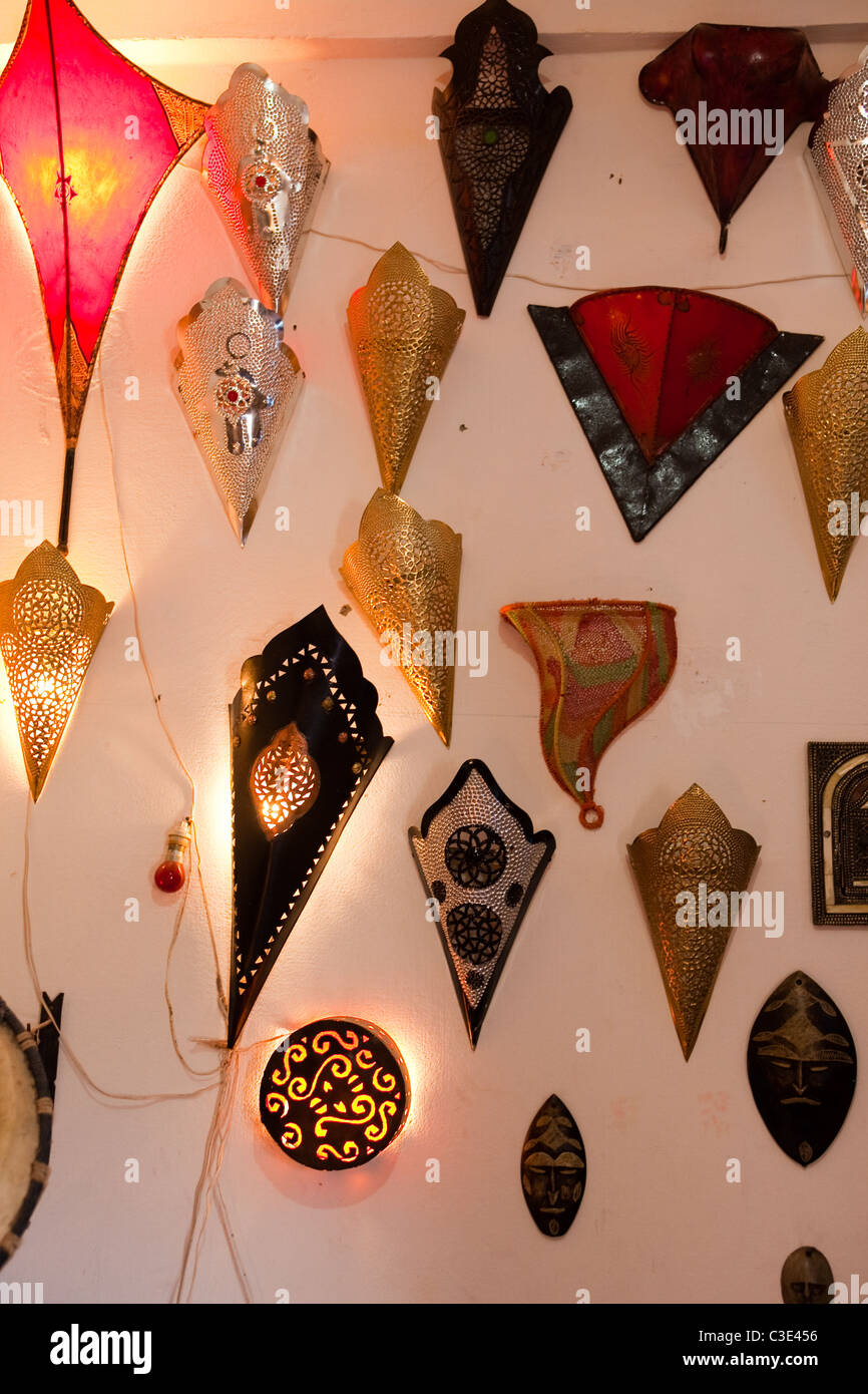 Traditionelle Leuchten für Verkauf, Gerberei, Walled Stadt von Taroudant, Sous-Tal, hoher Atlas, Marokko Stockfoto