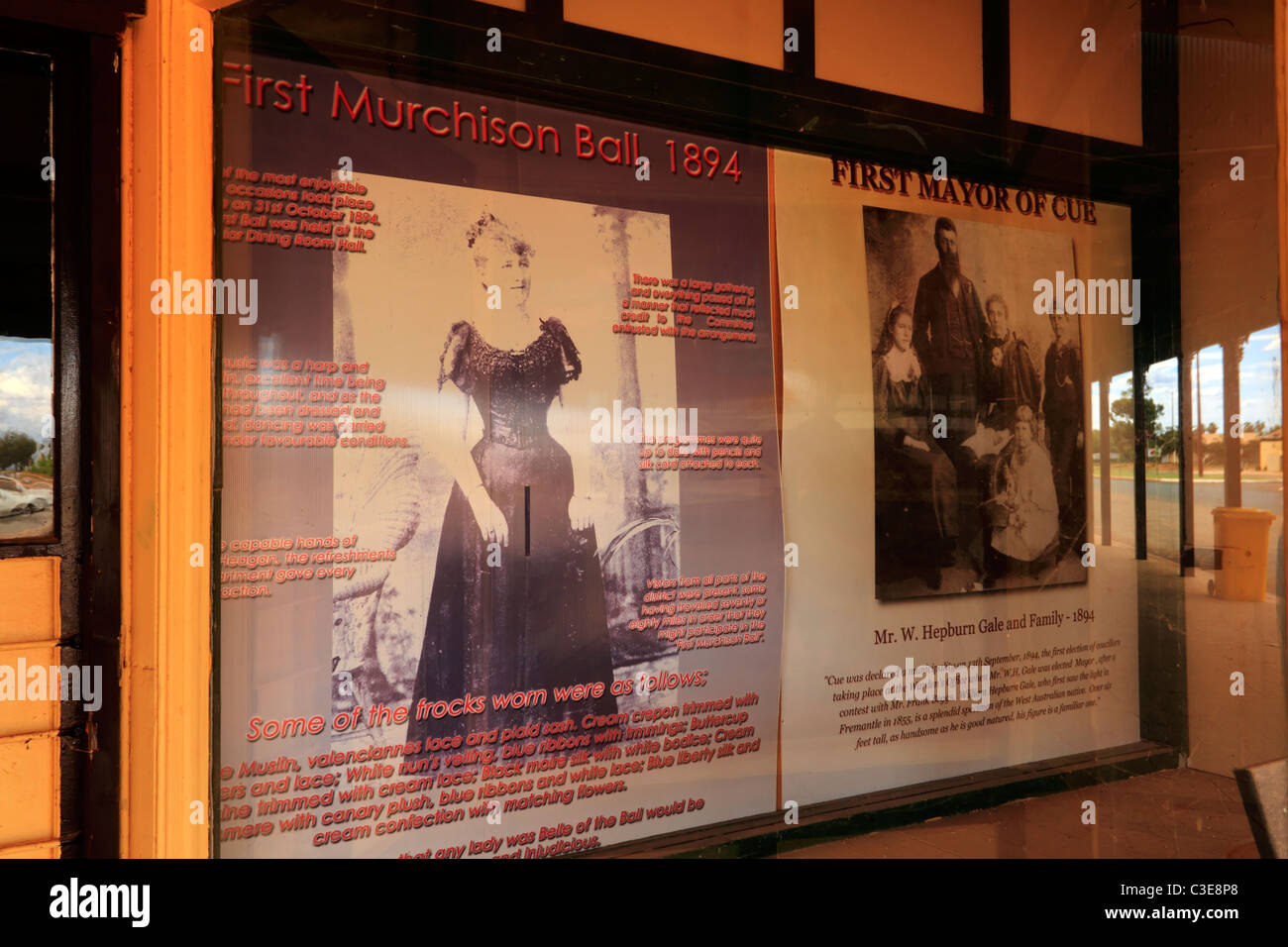 Historische Schaufenster in Austin Street, Cue Murchison Western Australien Stockfoto