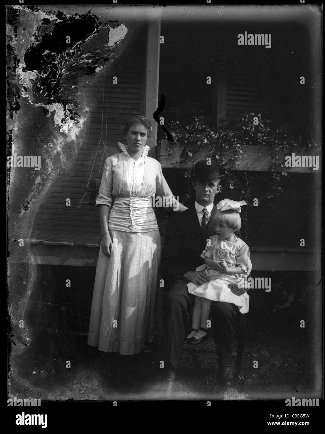 gotische Mann und Frau amerikanischen weißen Kleid der 1890er Jahre Stockfoto