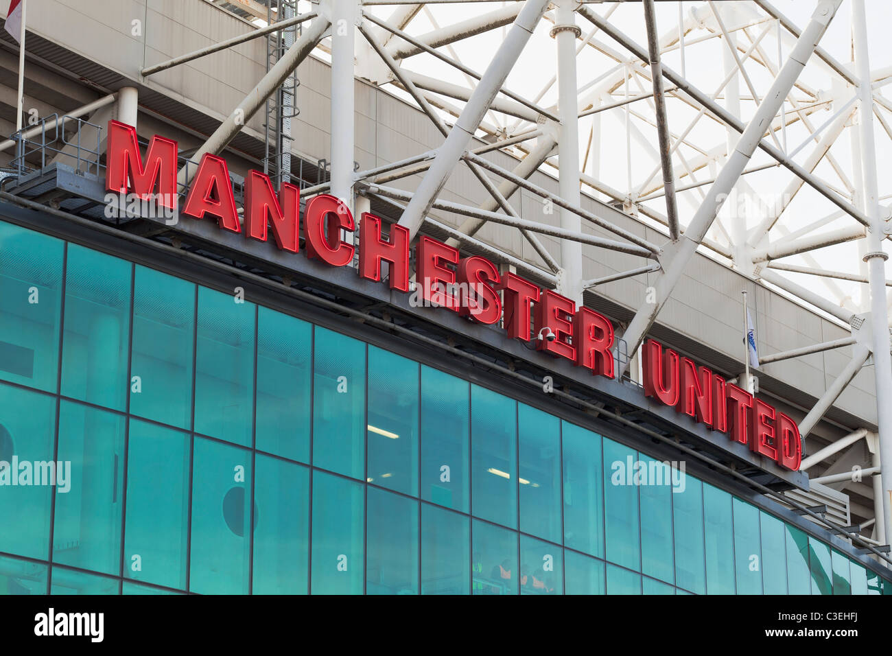 Außen Fußballstadion Old Trafford, Manchester, England Stockfoto