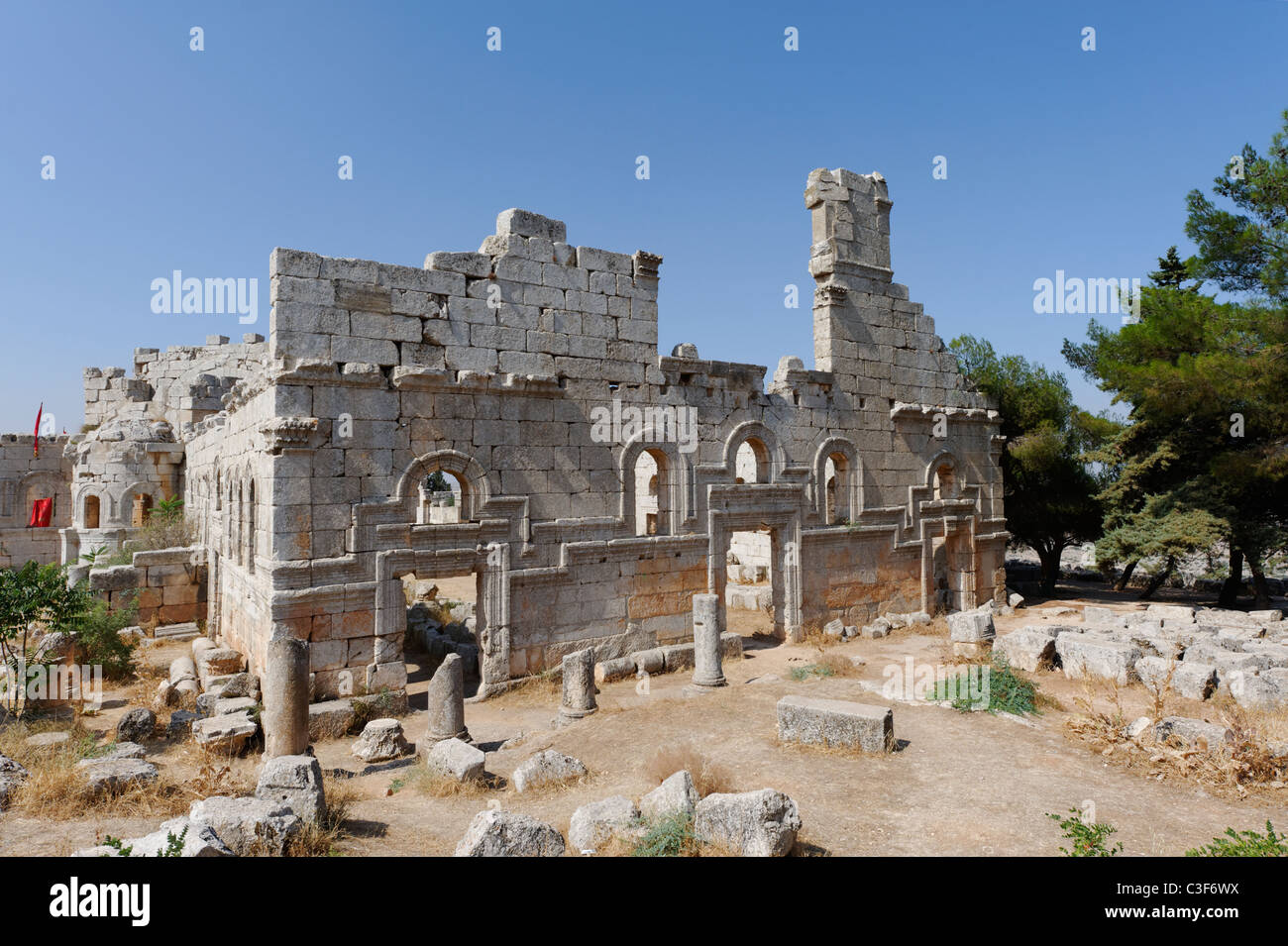 St. Simeon. Syrien. Ansicht der Fassade der nördlichen Basilika von Kirche des Heiligen Simeon. Stockfoto