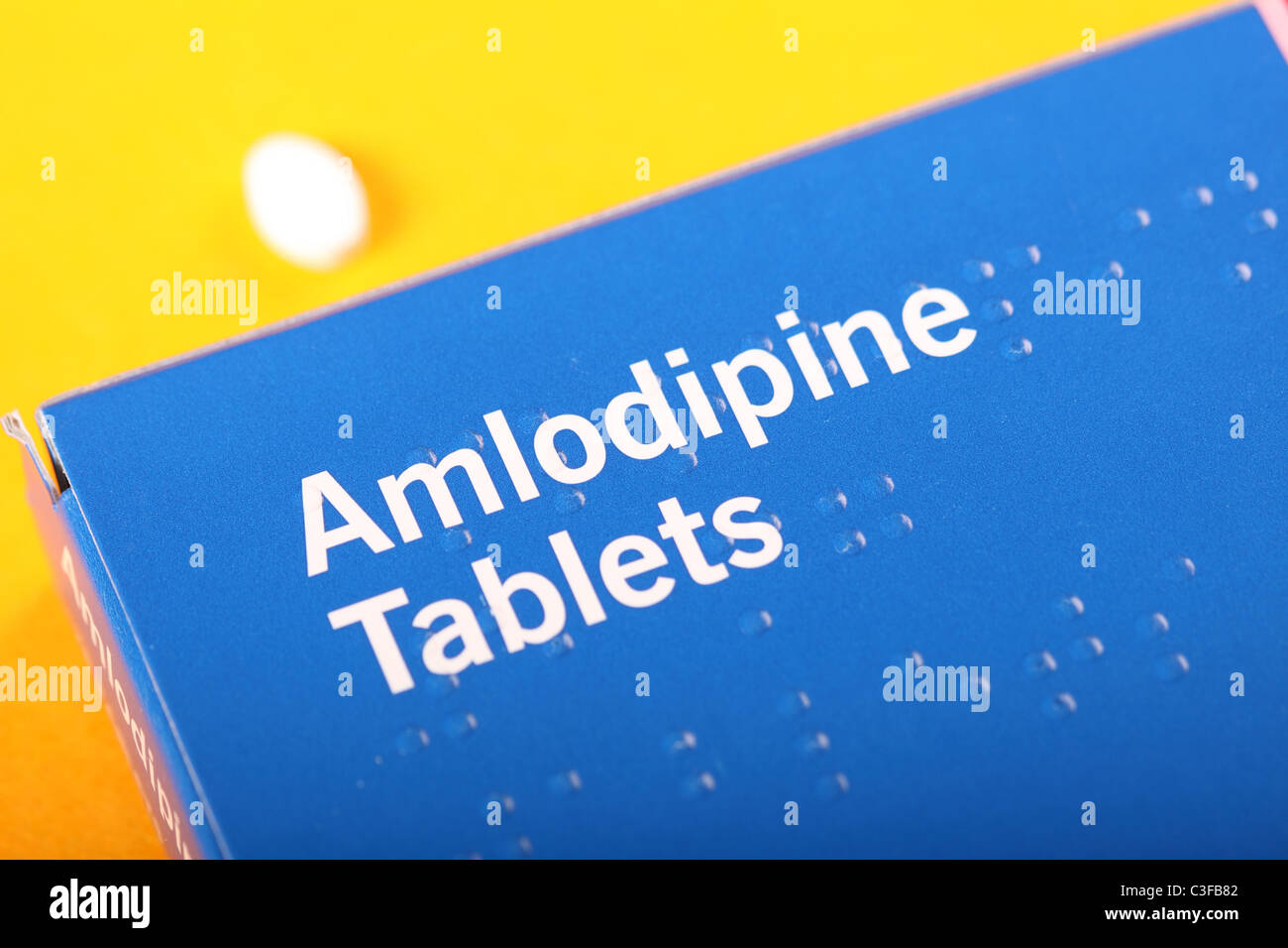 Amlodipin Medizin Tablette Paket zur Behandlung von Angina pectoris Stockfoto