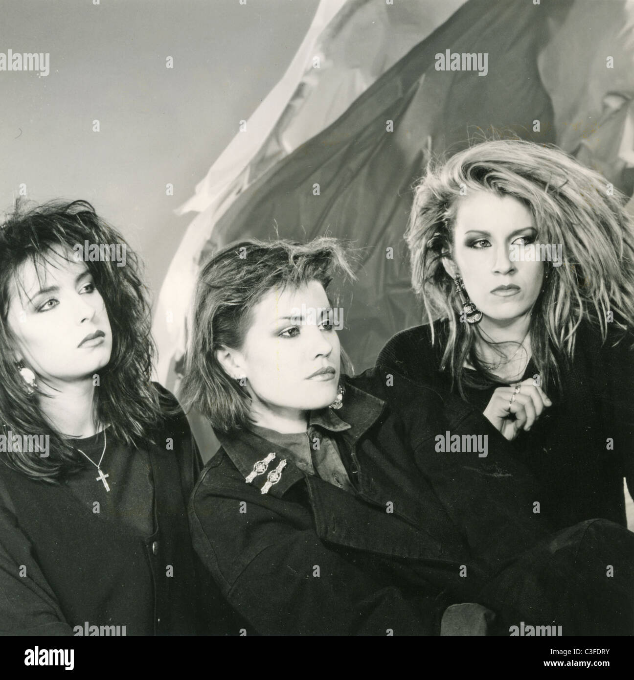 BANANARAMA Promo-Foto UK Group über 1983. Von links: Keren Woodward, Siobhan Fahey und Sarah Dalin Stockfoto