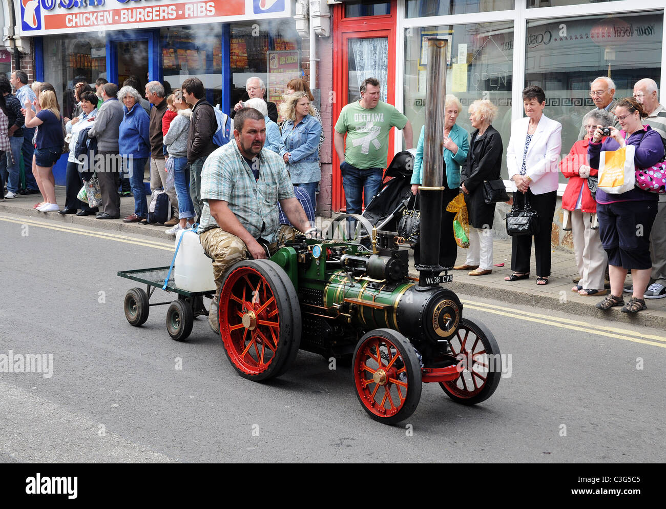 Einer Skala Modell Dampfmaschine in der jährlichen Trevithick Day Parade in Camborne, Cornwall, UK Stockfoto