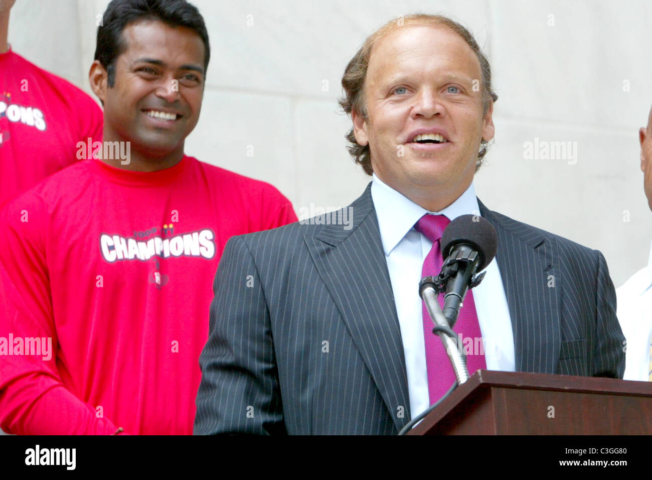 Washington Kastles Besitzer Mark Ein während einer Pressekonferenz im John A. Wilson Building wo die Washington Kastles, ein Stockfoto