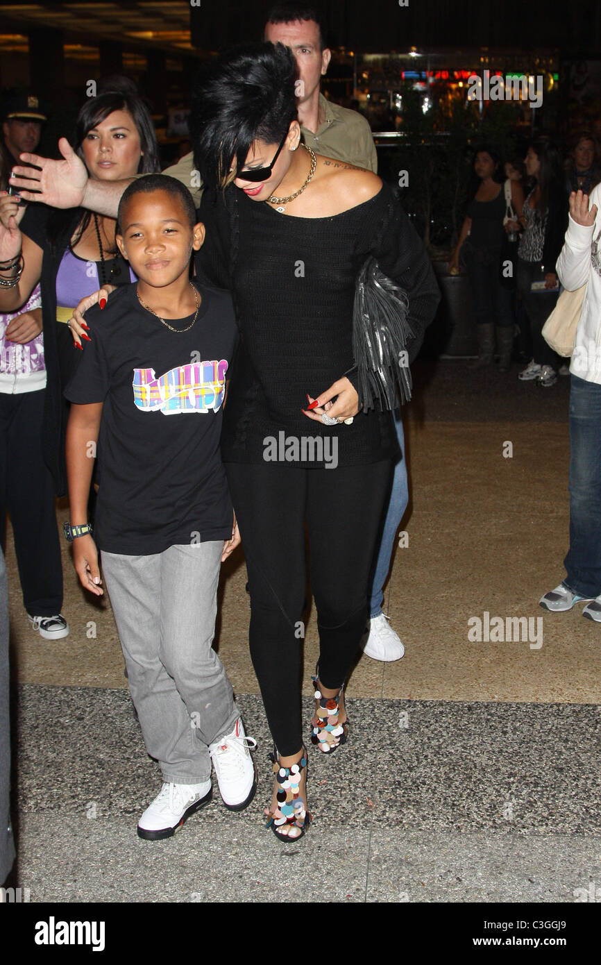 Rihanna und ihre Familie besuchen Sie Broadway um zu sehen, eine Show New York City, USA - 28.08.09 Stockfoto