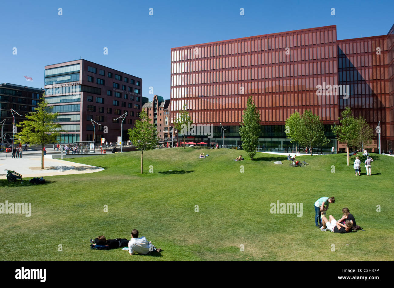 Sandtorpark ist die grüne Oase der HafenCity Hamburgs westlichen Stadtteile. Stockfoto