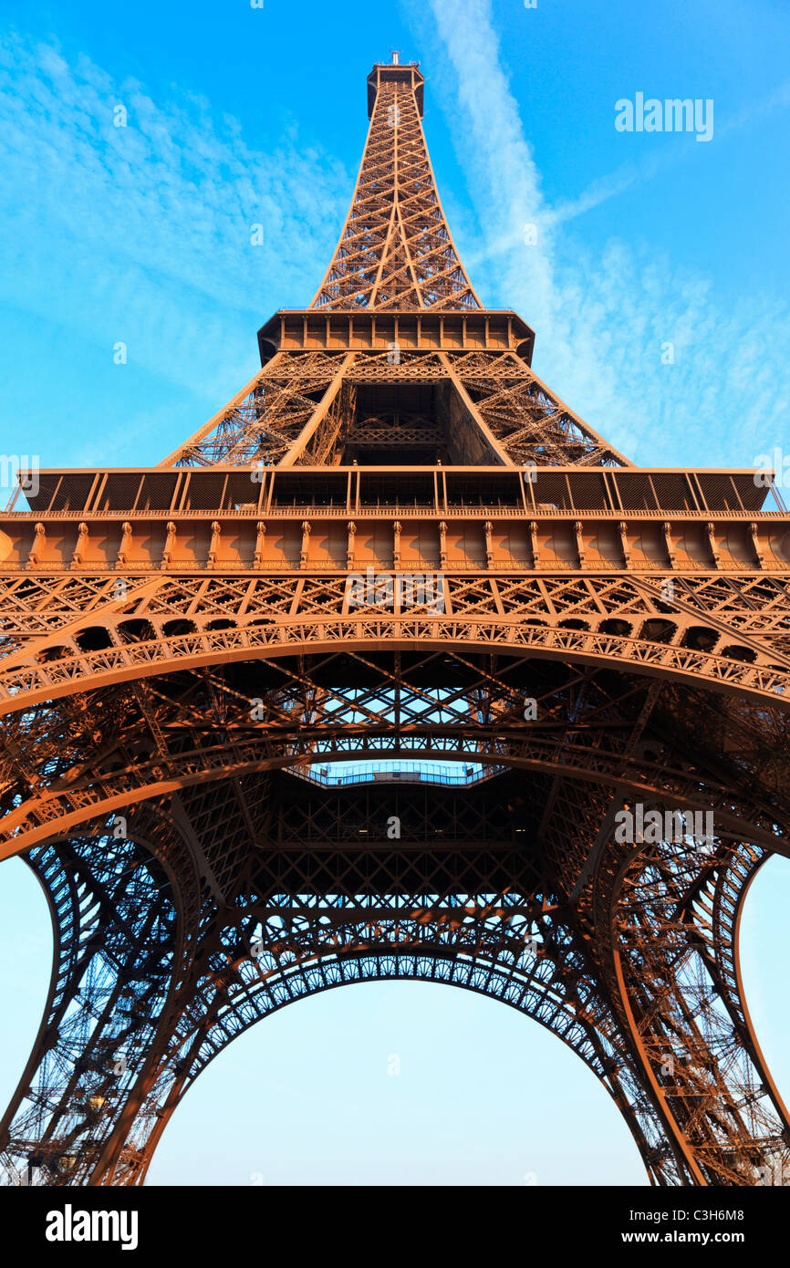 Eiffelturm aus nächster Nähe. Paris. Frankreich. Stockfoto