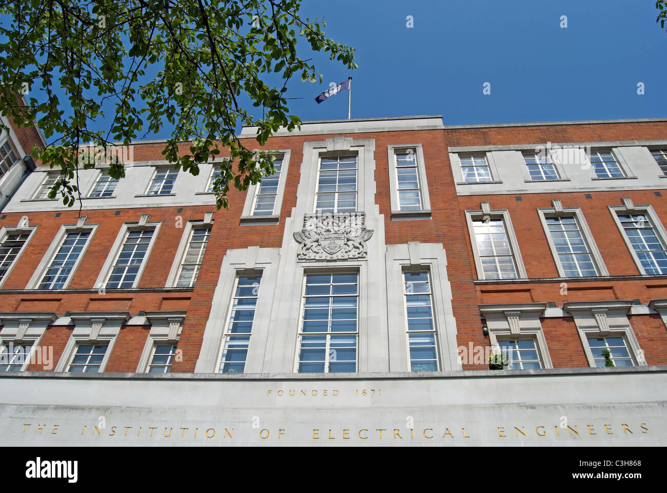 Fassade des Instituts der Elektroingenieure, Savoy Hotel, London, england Stockfoto