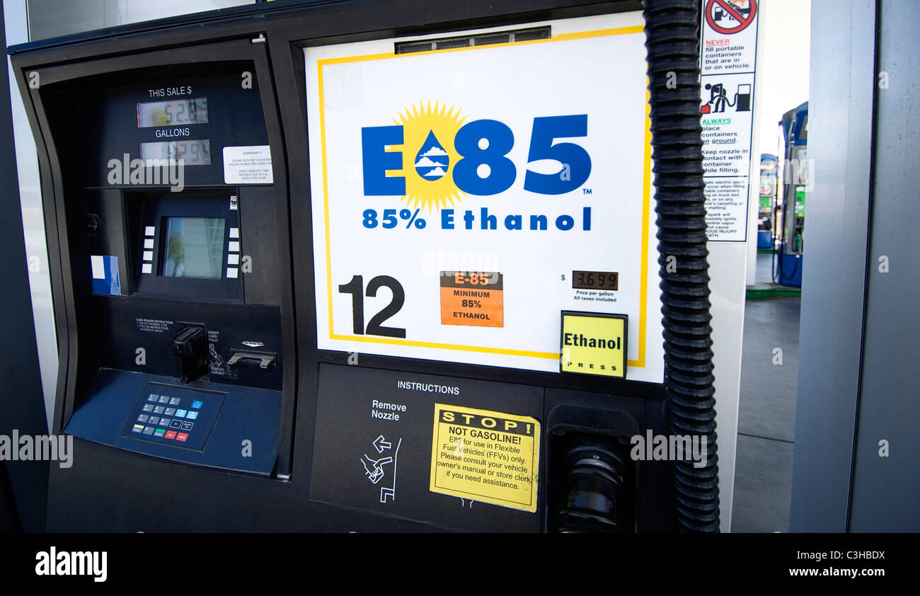 Alternative Biokraftstoff Ethanol Kraftstoffpumpe an Tankstelle Stockfoto