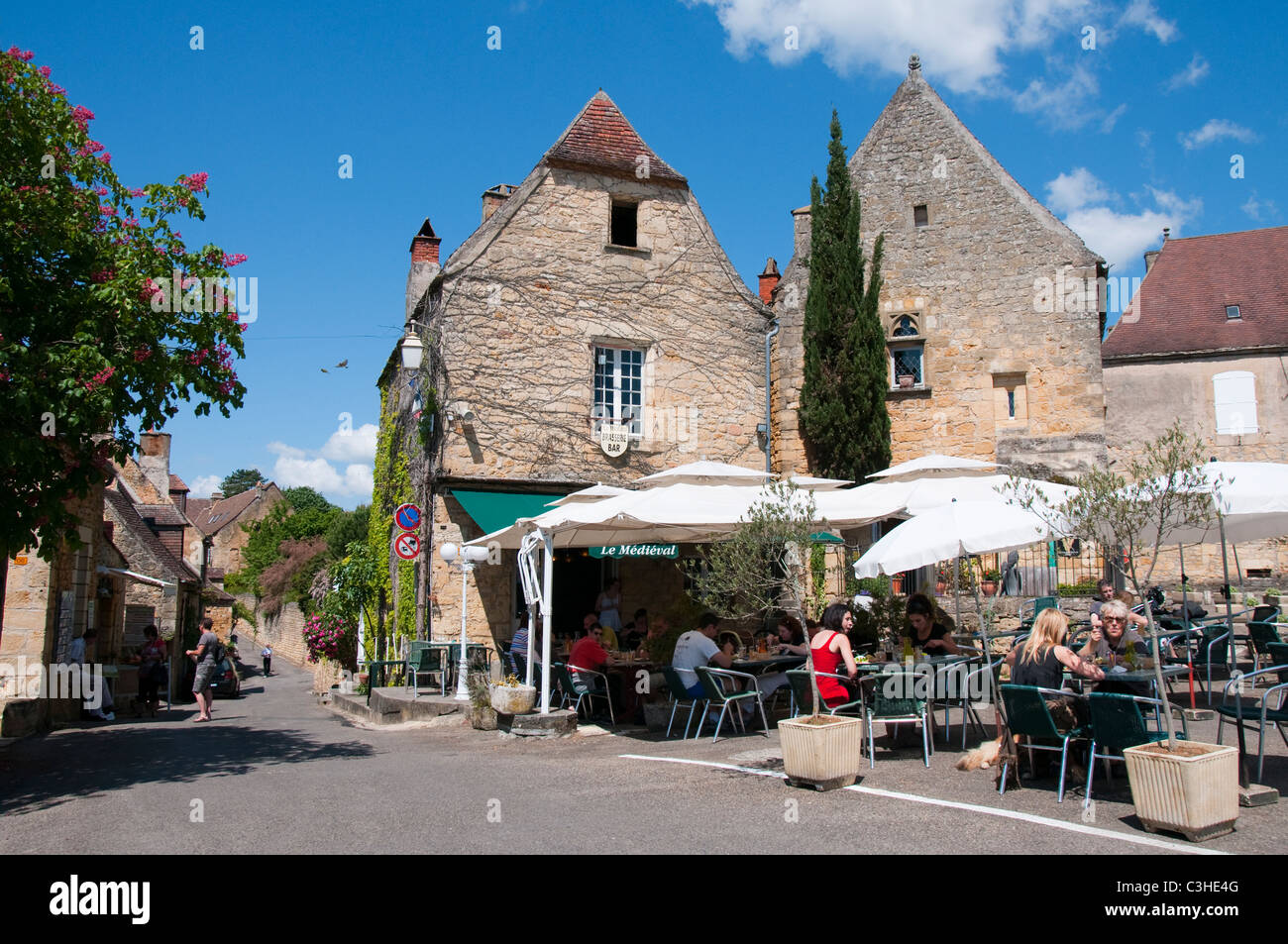 Die hübsche Bastide Stadt Domme, Dordogne Frankreich EU Stockfoto