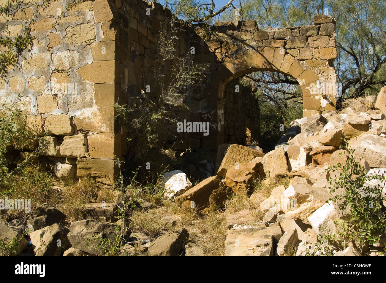 Wohn Ruinen in Guerrero Viejo, Tamaulipas, Mexiko.  Die Stadt wurde im Jahre 1953 aufgegeben, der Falcon-Damm abgeschlossen wurde. Stockfoto