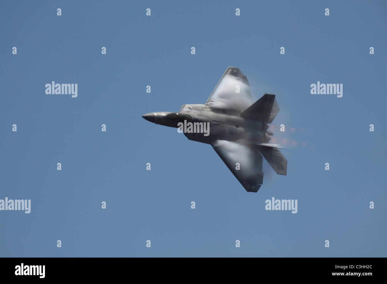 Eine f-22 Raptor von der United States Air Force im Flug. Stockfoto