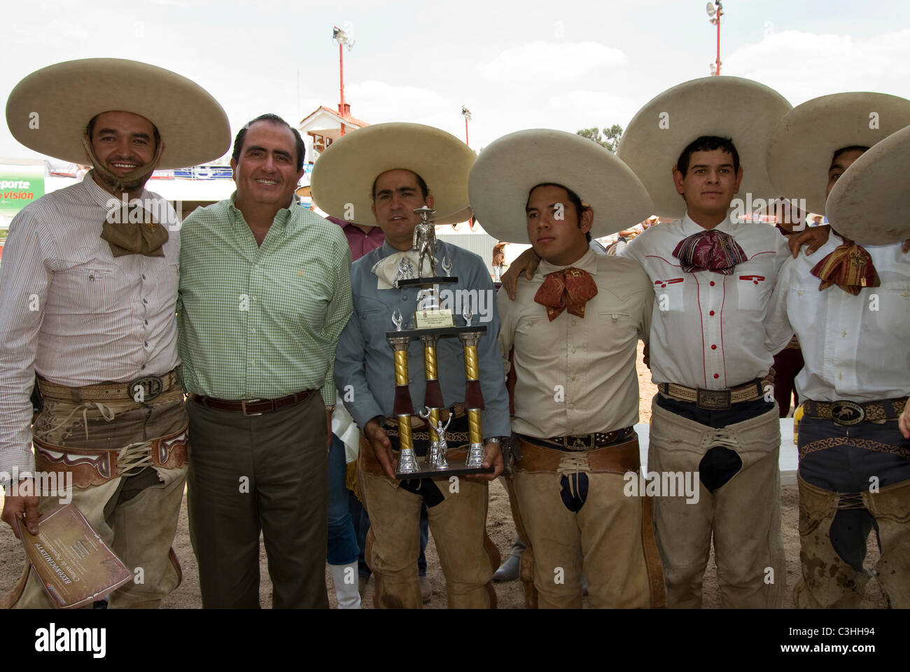 Mexico charros mexican cowboy -Fotos und -Bildmaterial in hoher Auflösung –  Alamy