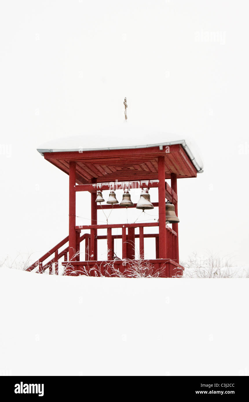Glocken im Kloster Uspenski, Staraya Ladoga, Gebiet Leningrad, Russland Stockfoto