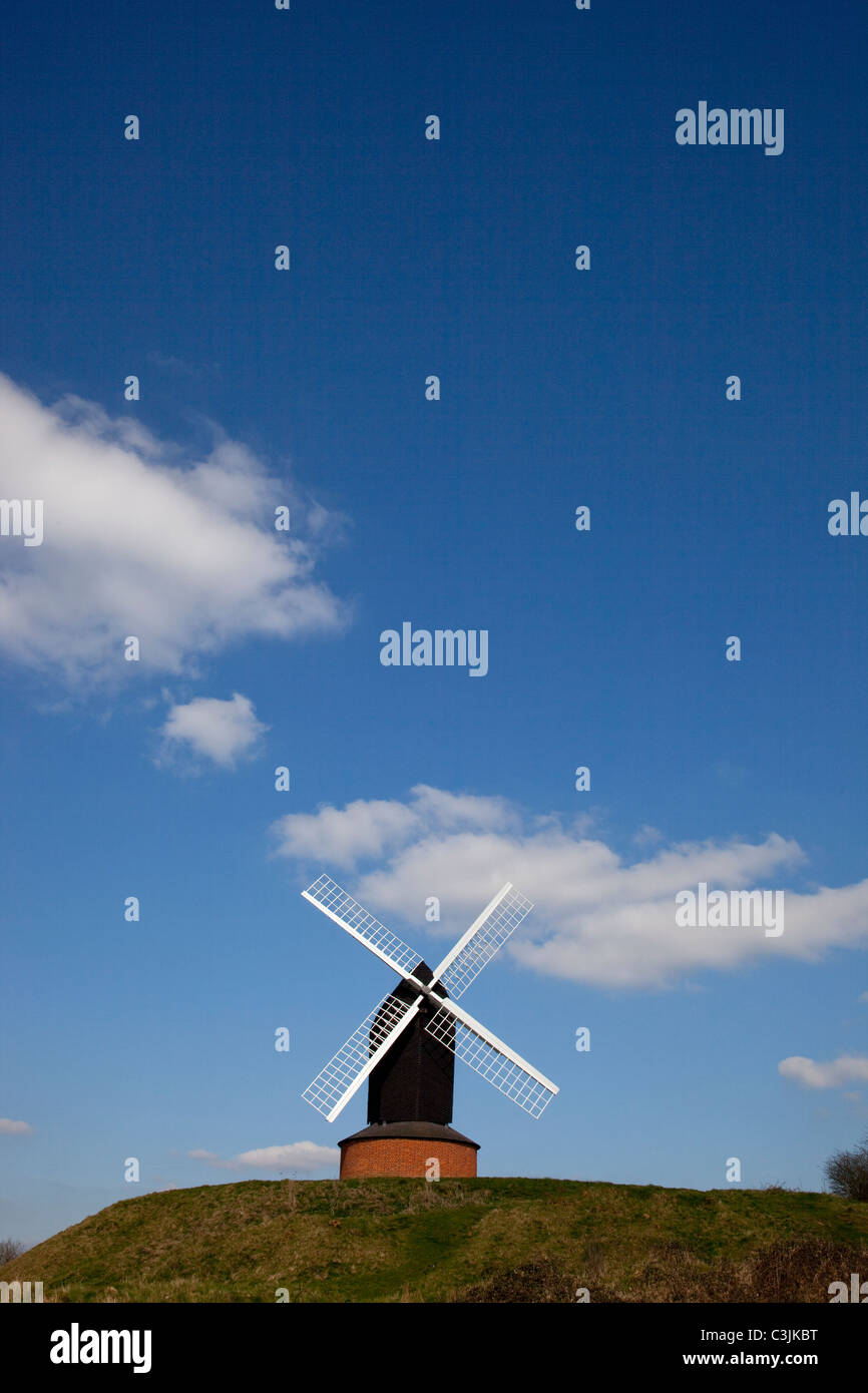 Alte hölzerne segelte Windmühle am Brill, Buckinghamshire, England Stockfoto