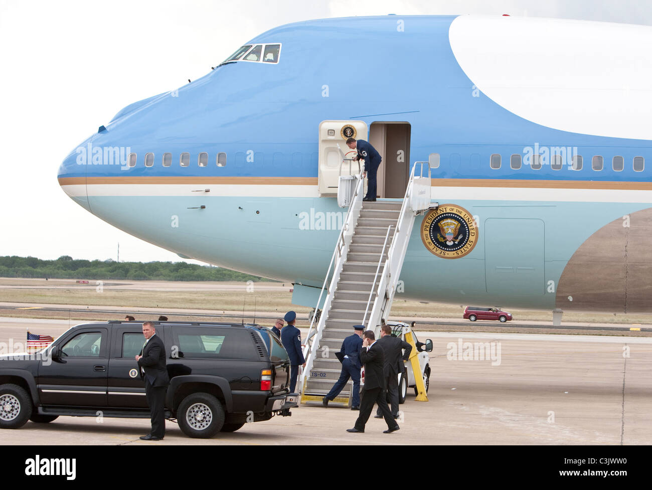 US-Präsident Barack Obama verlässt Air Force One, die US Air Force-Jet mit dem Präsidenten der USA, in Austin Texas Stockfoto