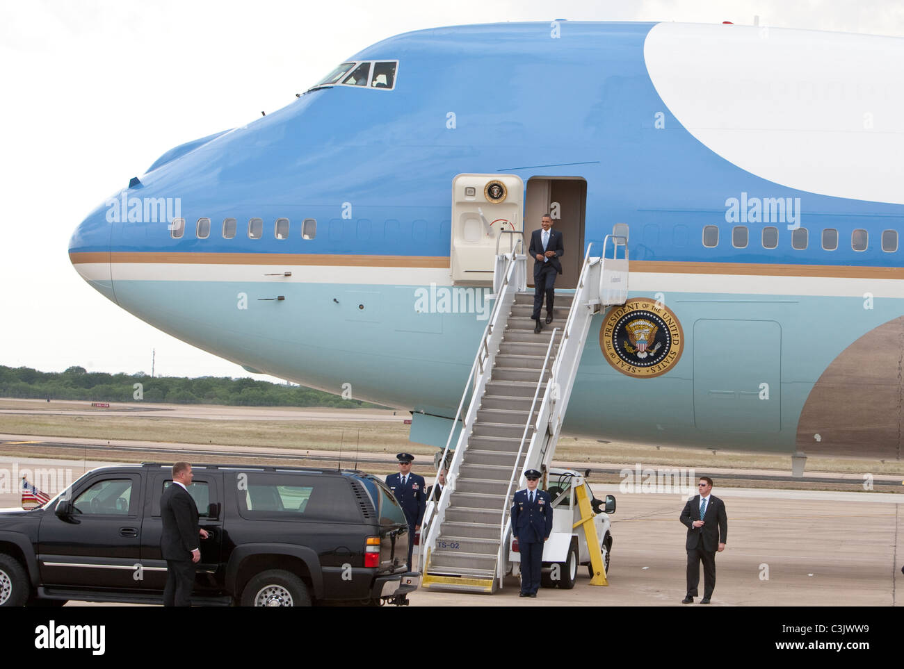 US-Präsident Barack Obama verlässt Air Force One, die US Air Force-Jet mit dem Präsidenten der USA, in Austin Texas Stockfoto