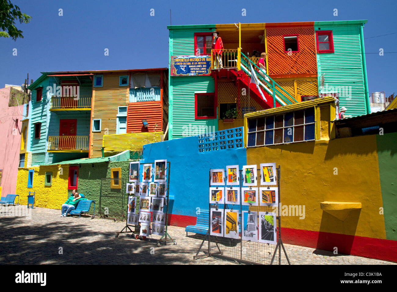 Bunte Gebäude im Bereich La Boca in Buenos Aires, Argentinien. Stockfoto