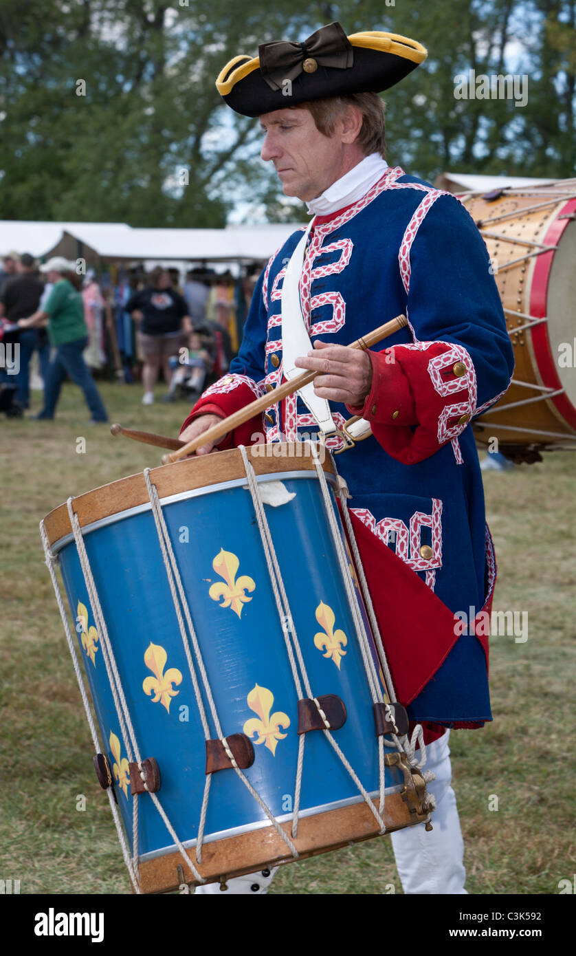 Trommler in historischen Kostümen Franzosen-und Indianerkrieg. Stockfoto