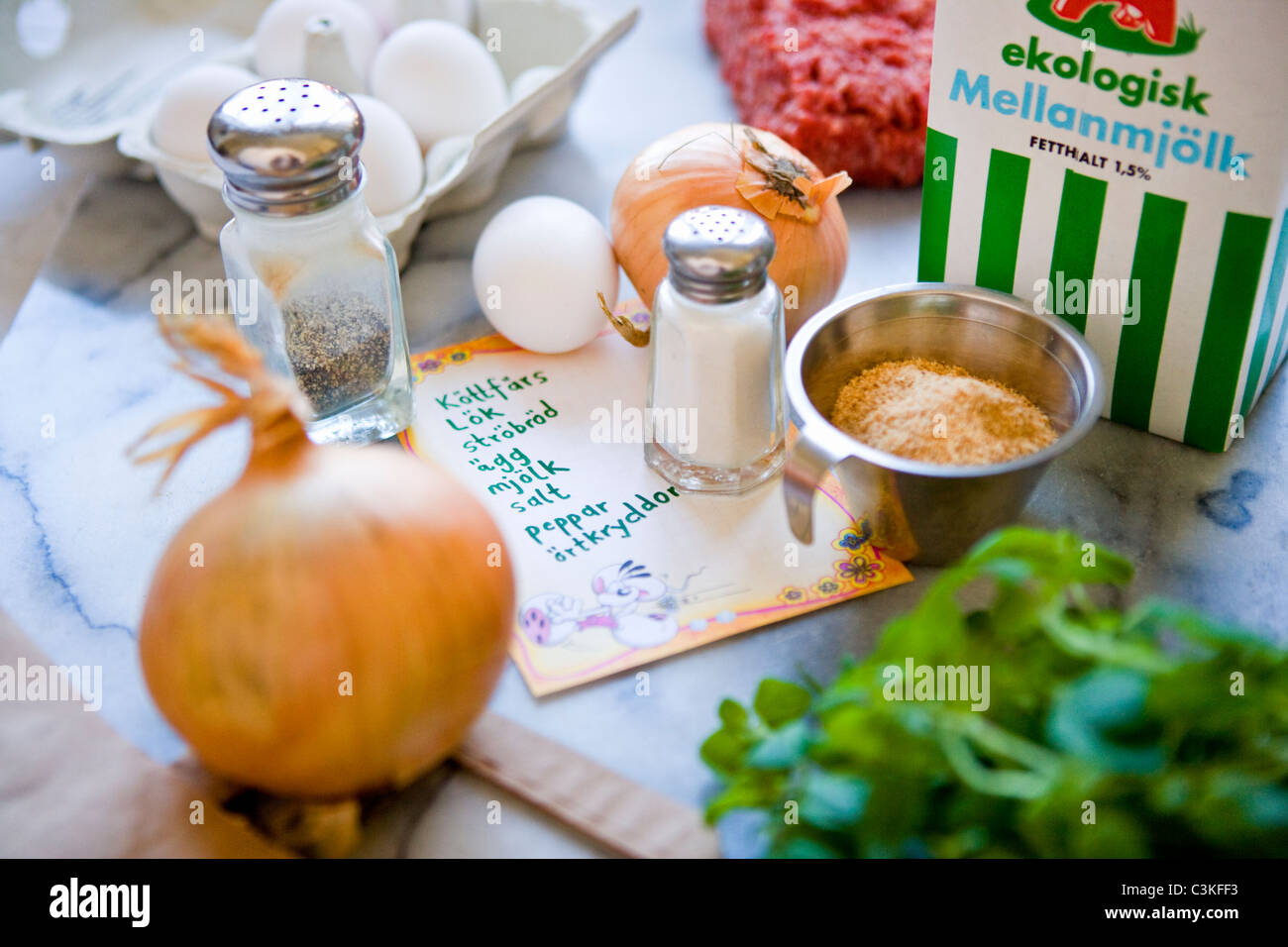 Omlet Zutaten auf Tisch Stockfoto