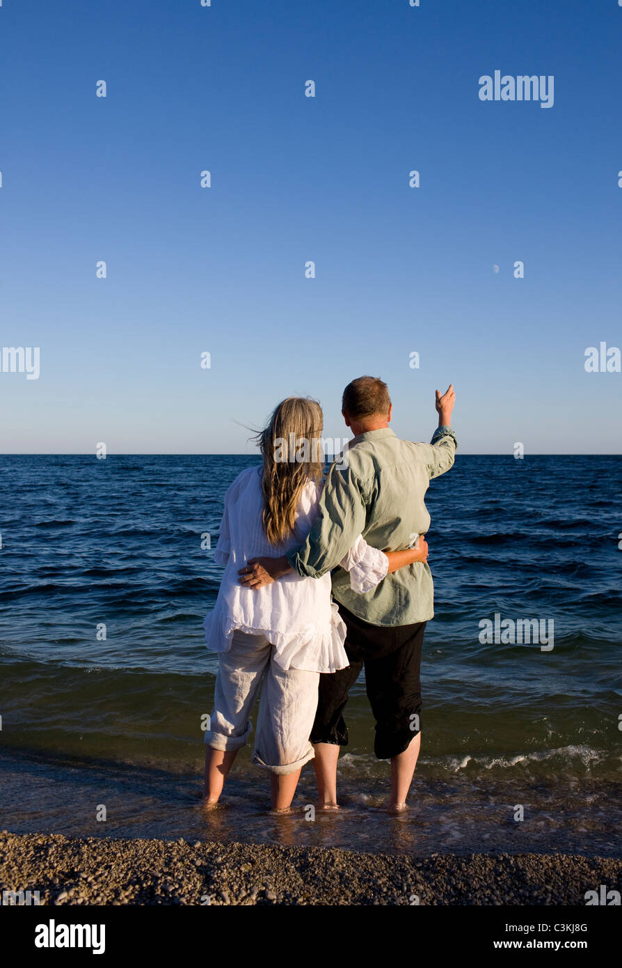 Älteres Paar am Strand Stockfoto