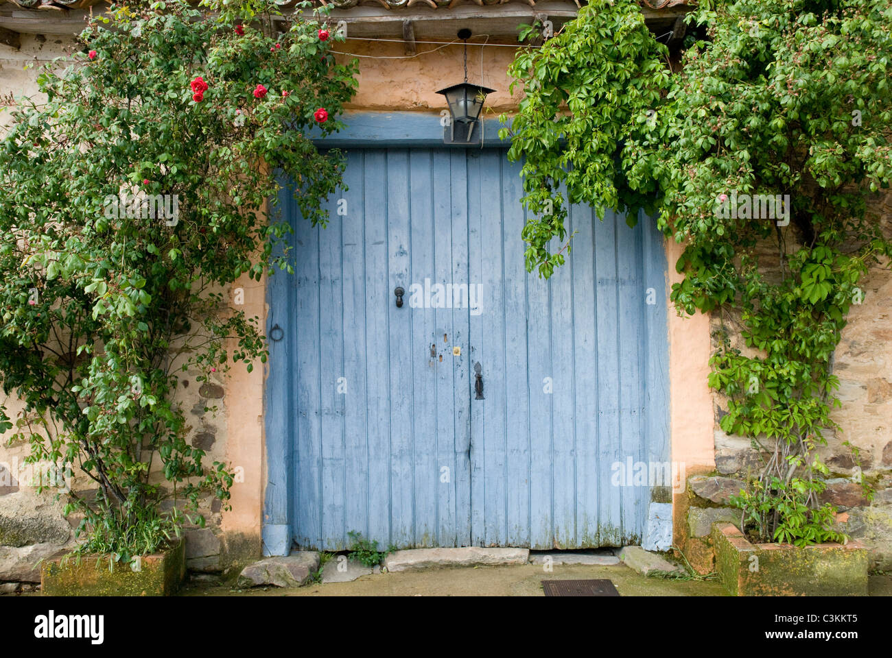 Traditionellen rustikalen Tor entlang dem Pilgerweg Camino de Santiago, Nordspanien Stockfoto