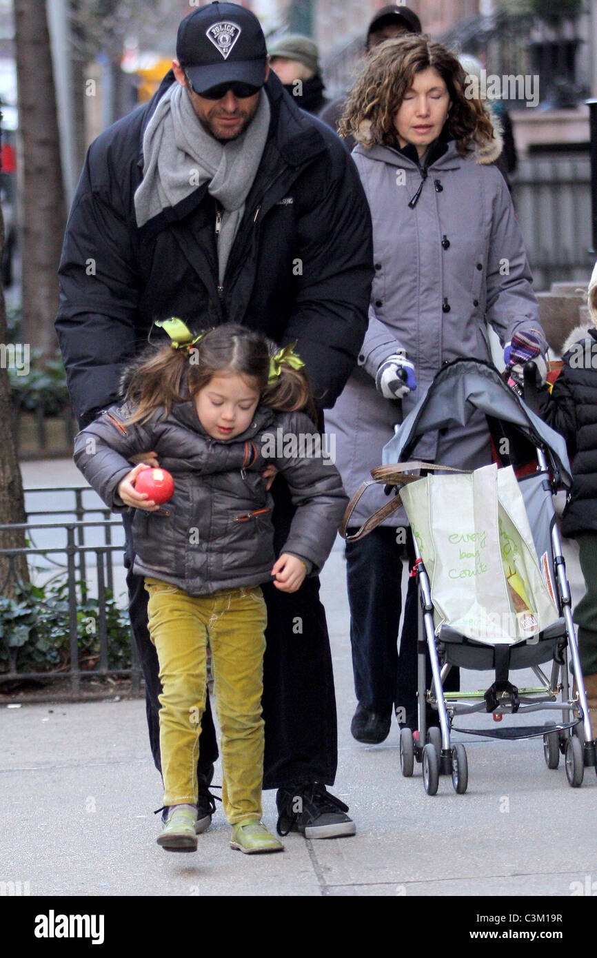 Hugh Jackman Abholung seiner Tochter, Ava Eliot Jackman, von der Schule in SoHo mit Freunden New