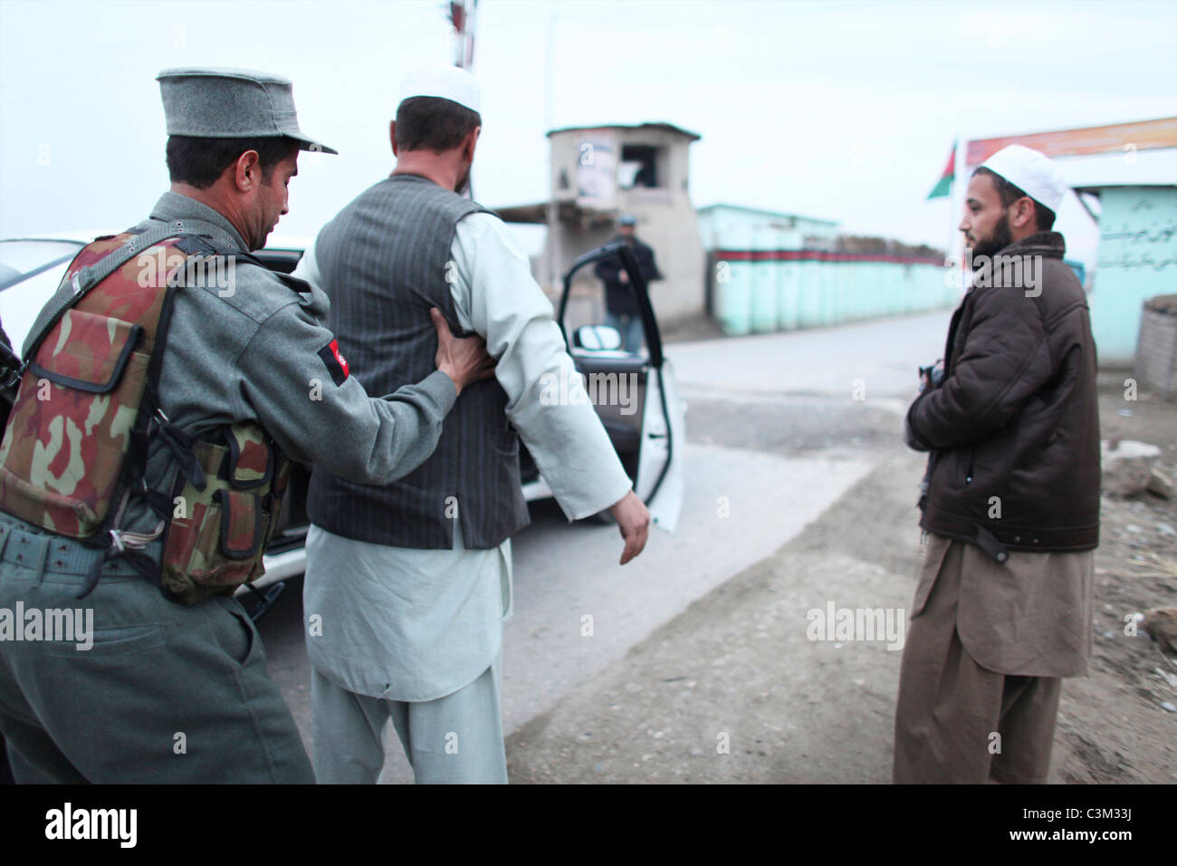 Afghanische Polizei auf der Suche nach Terroristen in Kunduz. Stockfoto
