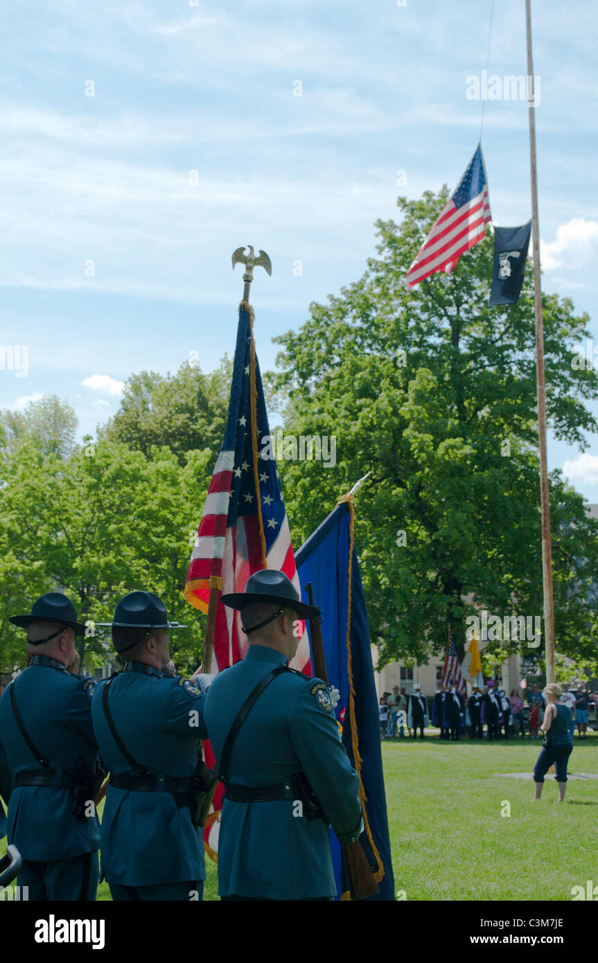 Maine State Troopers besuchen einen Gedenktag Service in Gardiner, Kennebec County, Maine, 2009. Stockfoto
