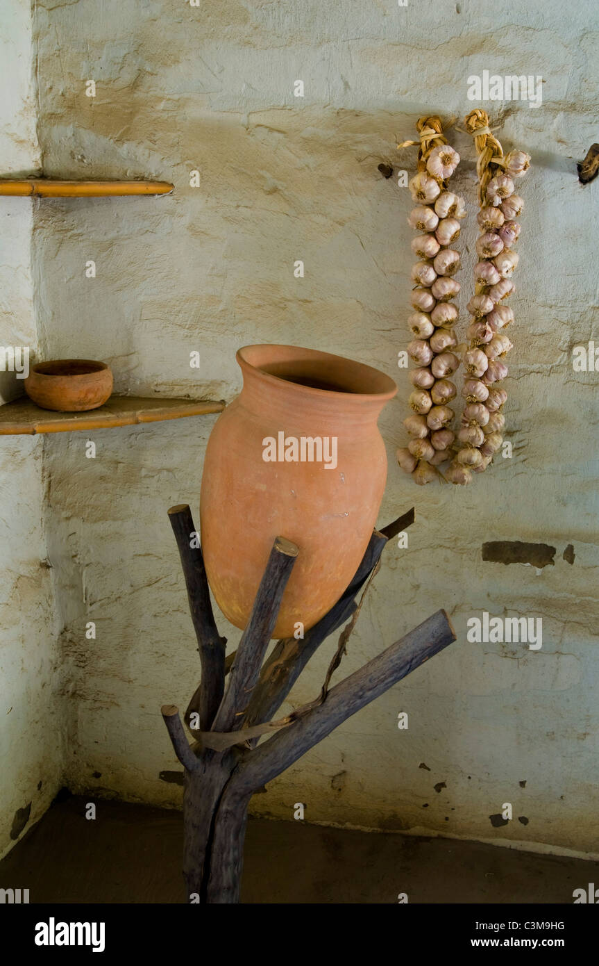 traditionellen Tontopf La schmÃ¼cken Mission State Historical Park, Kalifornien Stockfoto
