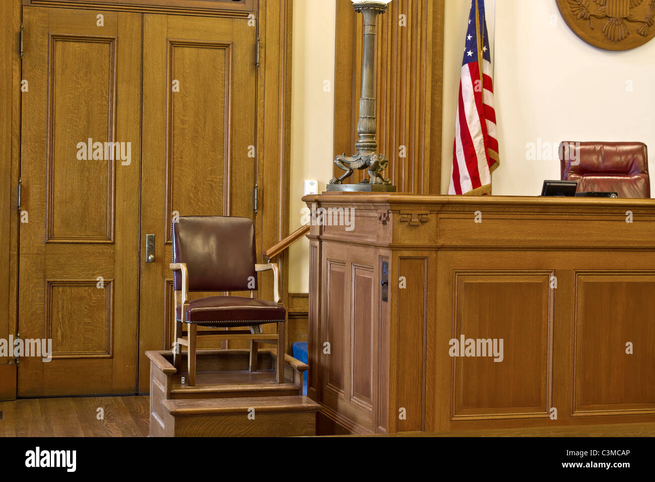Gerichtssaal Zeugenstand Stuhl in Pioneer Courthouse Stockfoto