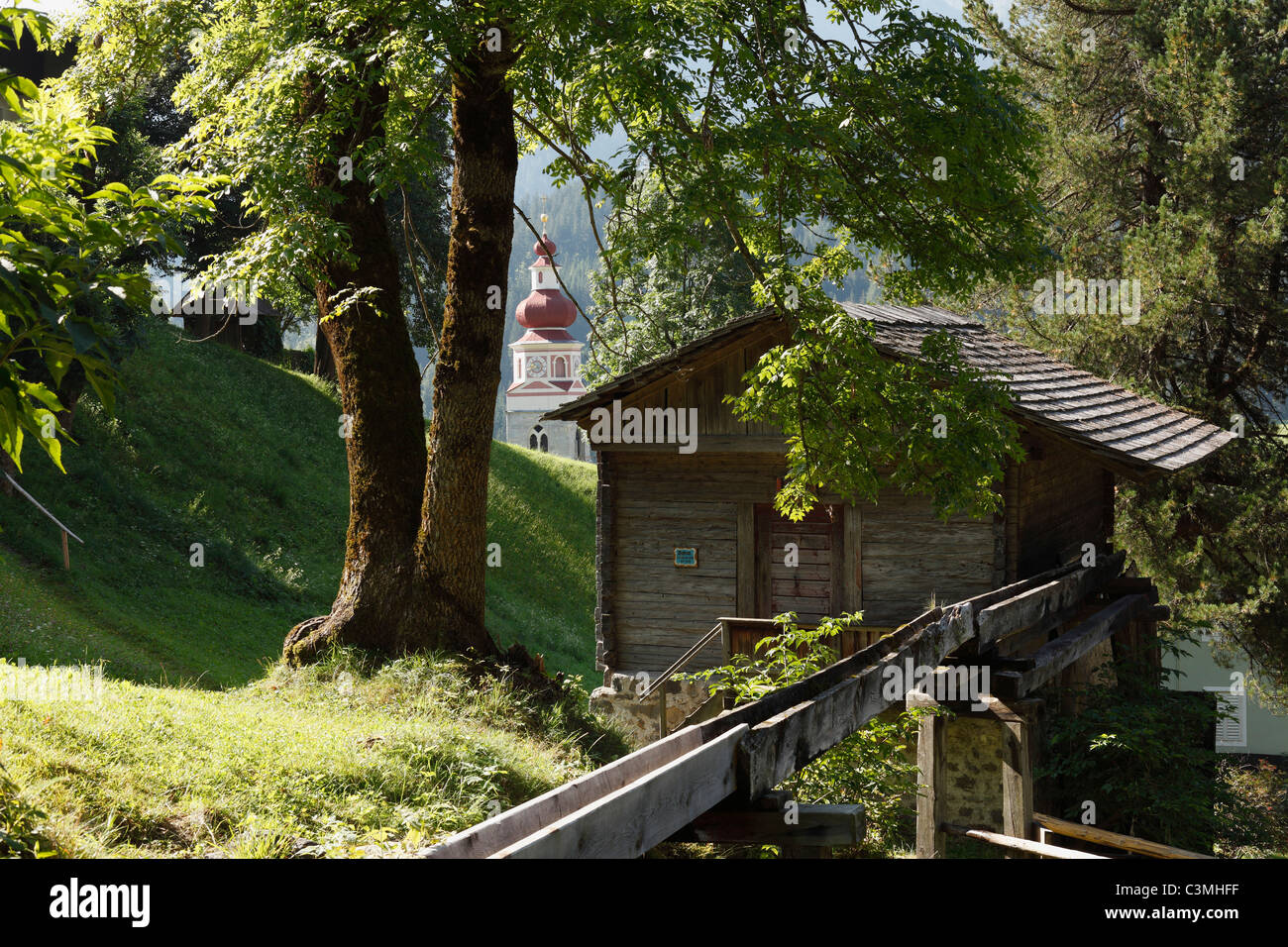 Österreich, Kärnten, Lesachtal, Maria Luggau, Ansicht der Wassermühle Stockfoto