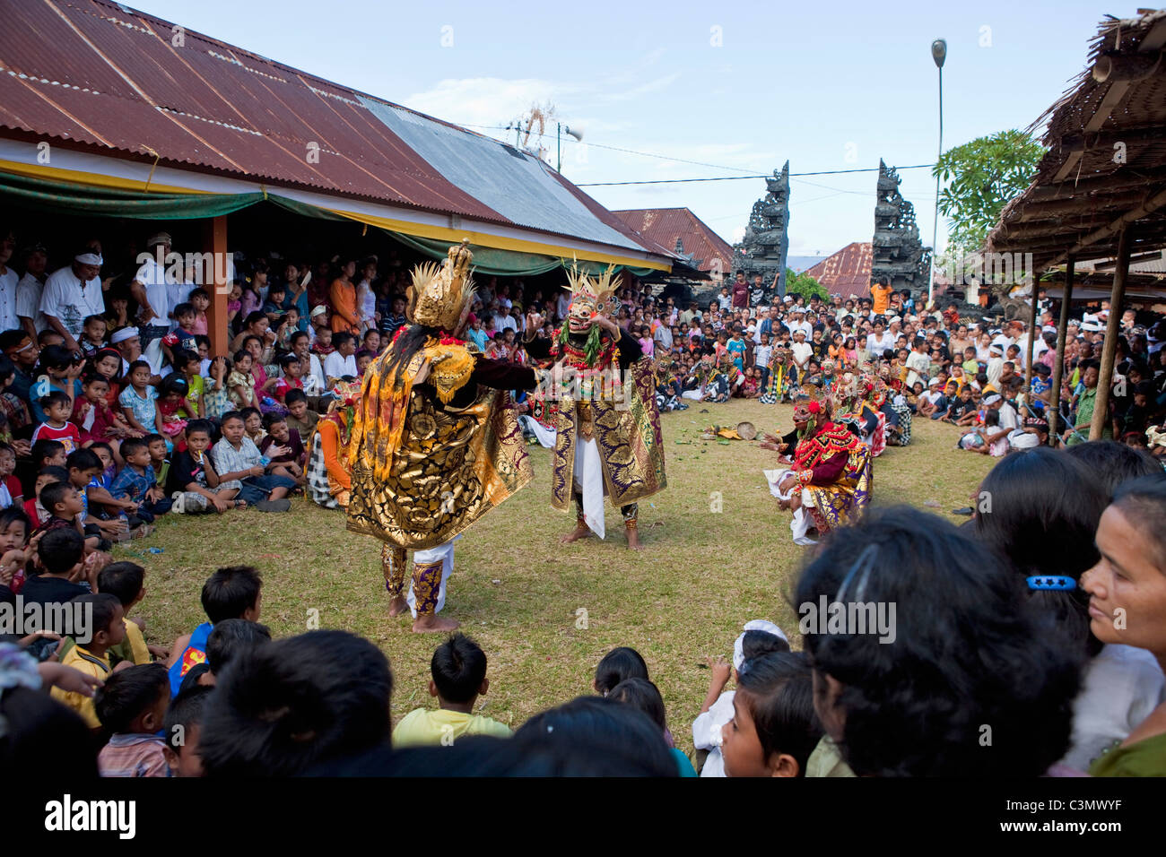 Indonesien, Insel Bali, Tejakula Dorf, Pura Maksan Tempel. Tanzdrama genannt: Wayang Wong. Stockfoto