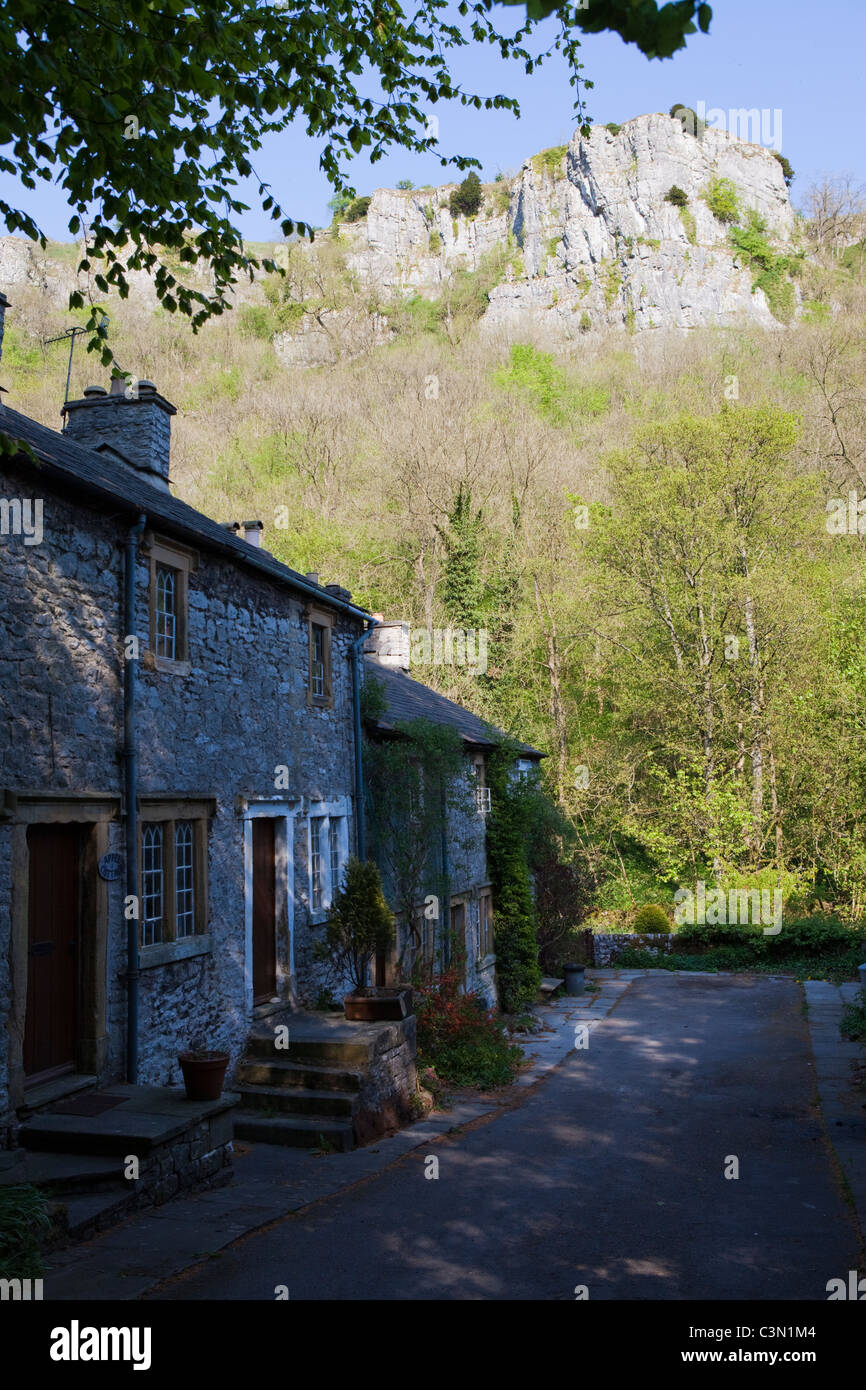 Ferienhäuser im kleinen Weiler von Ravensdale Peak District Derbyshire England Stockfoto