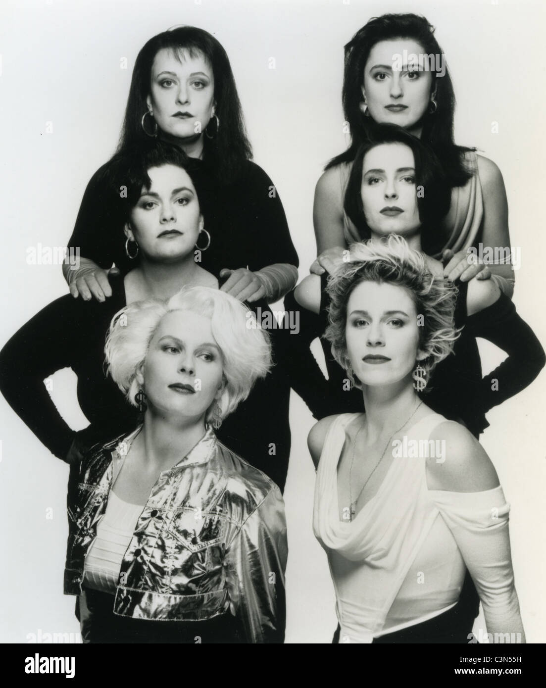 BANANARAMA Promo-Foto im Jahre 1988 mit Französisch und Saunders, wenn sie eine gemeinsame Version der Hilfe für Comic Relief aufgenommen Stockfoto