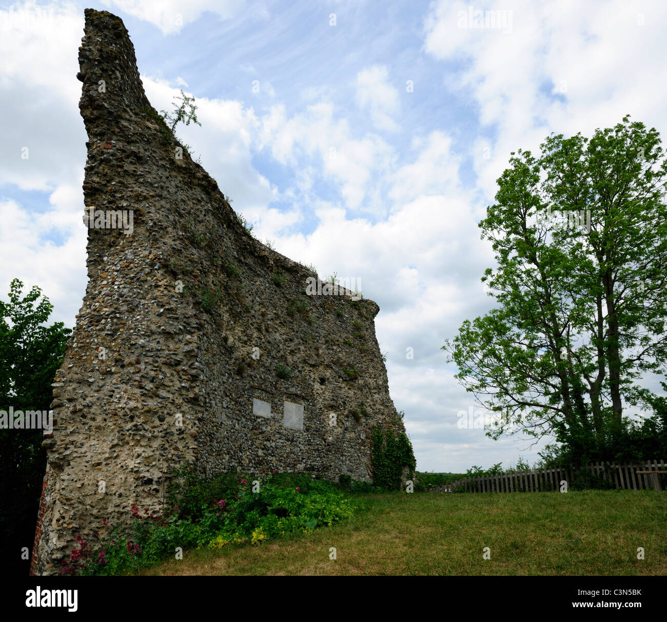 Die Ruinen von Clare Castle in Clare, Suffolk, England. Stockfoto