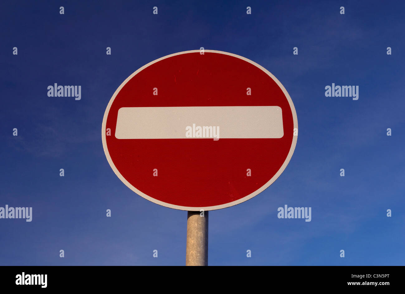 kein Eintrag-Warnschild am Straße uk Stockfoto